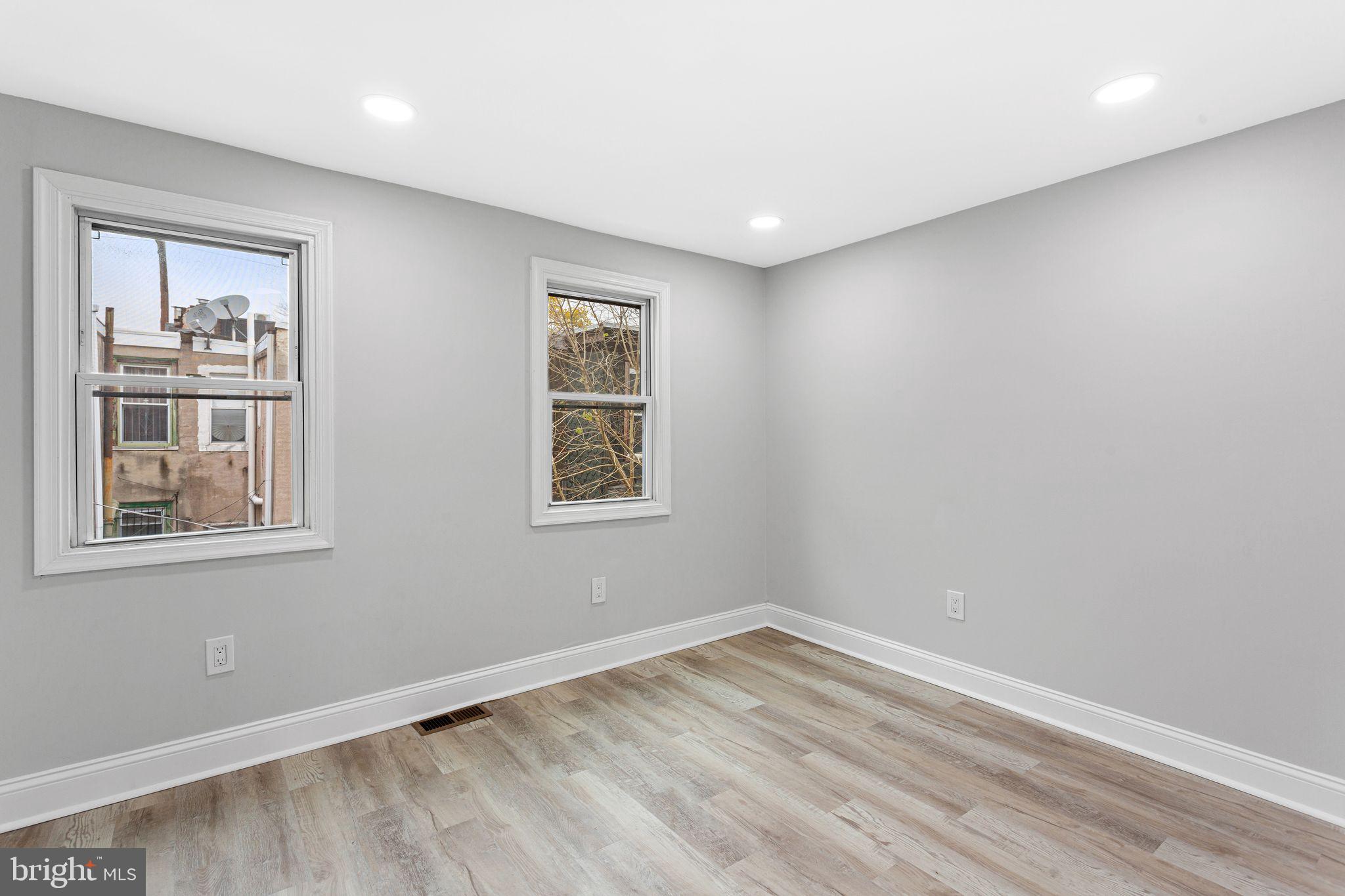 POINT BREEZE - Residential