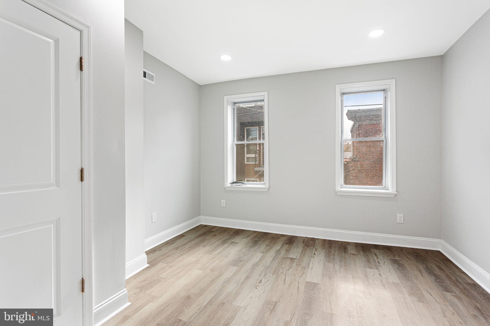 POINT BREEZE - Residential