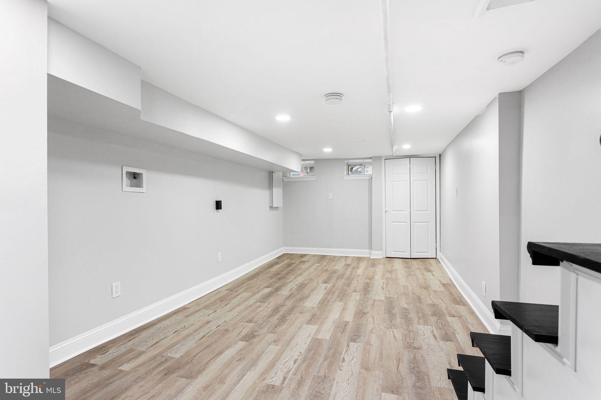 POINT BREEZE - Residential