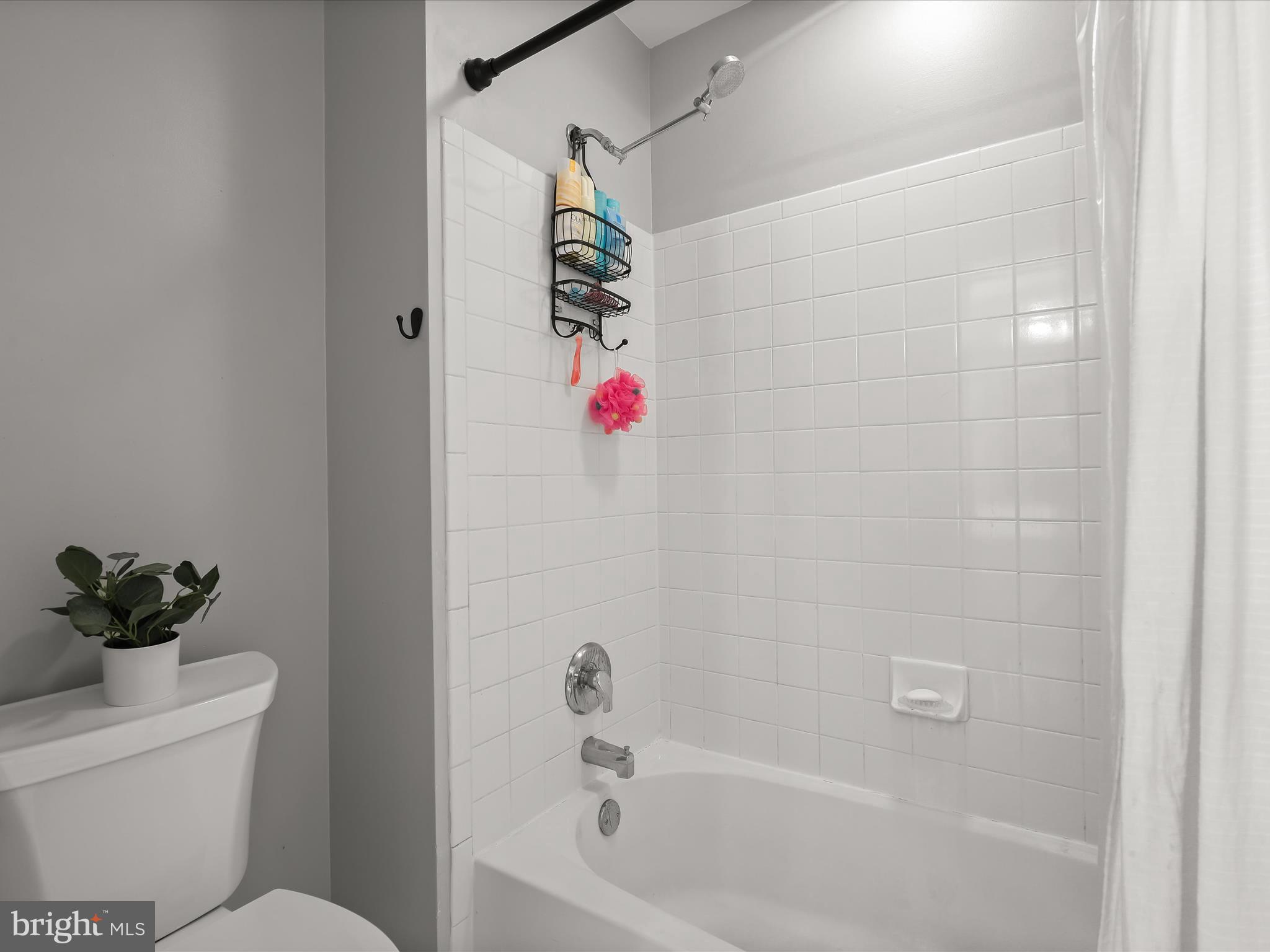 SMALLS NURSERY - Residential