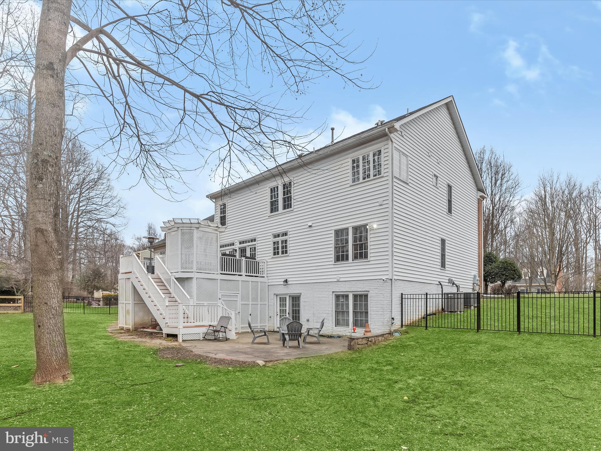 SMALLS NURSERY - Residential