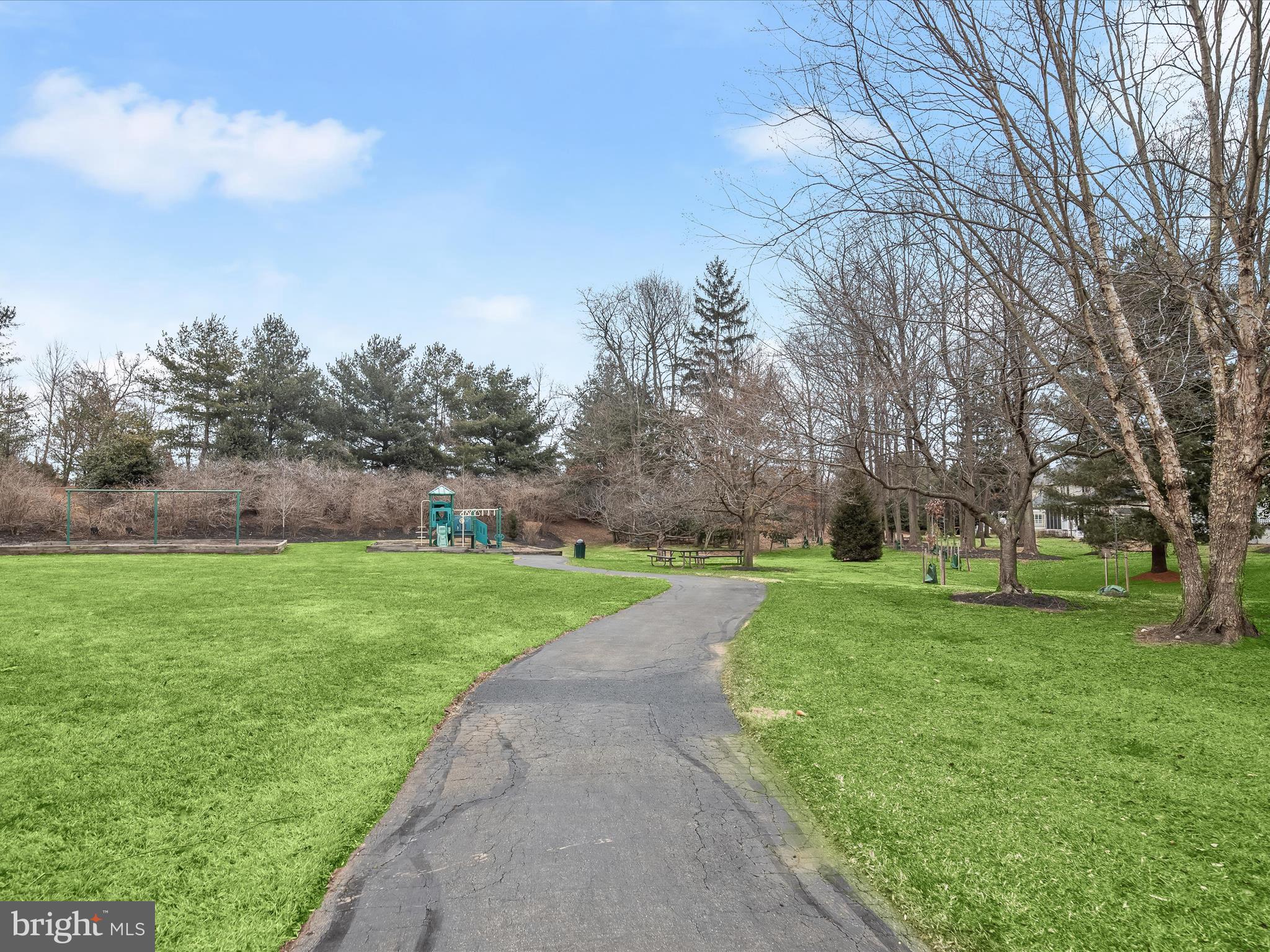 SMALLS NURSERY - Residential