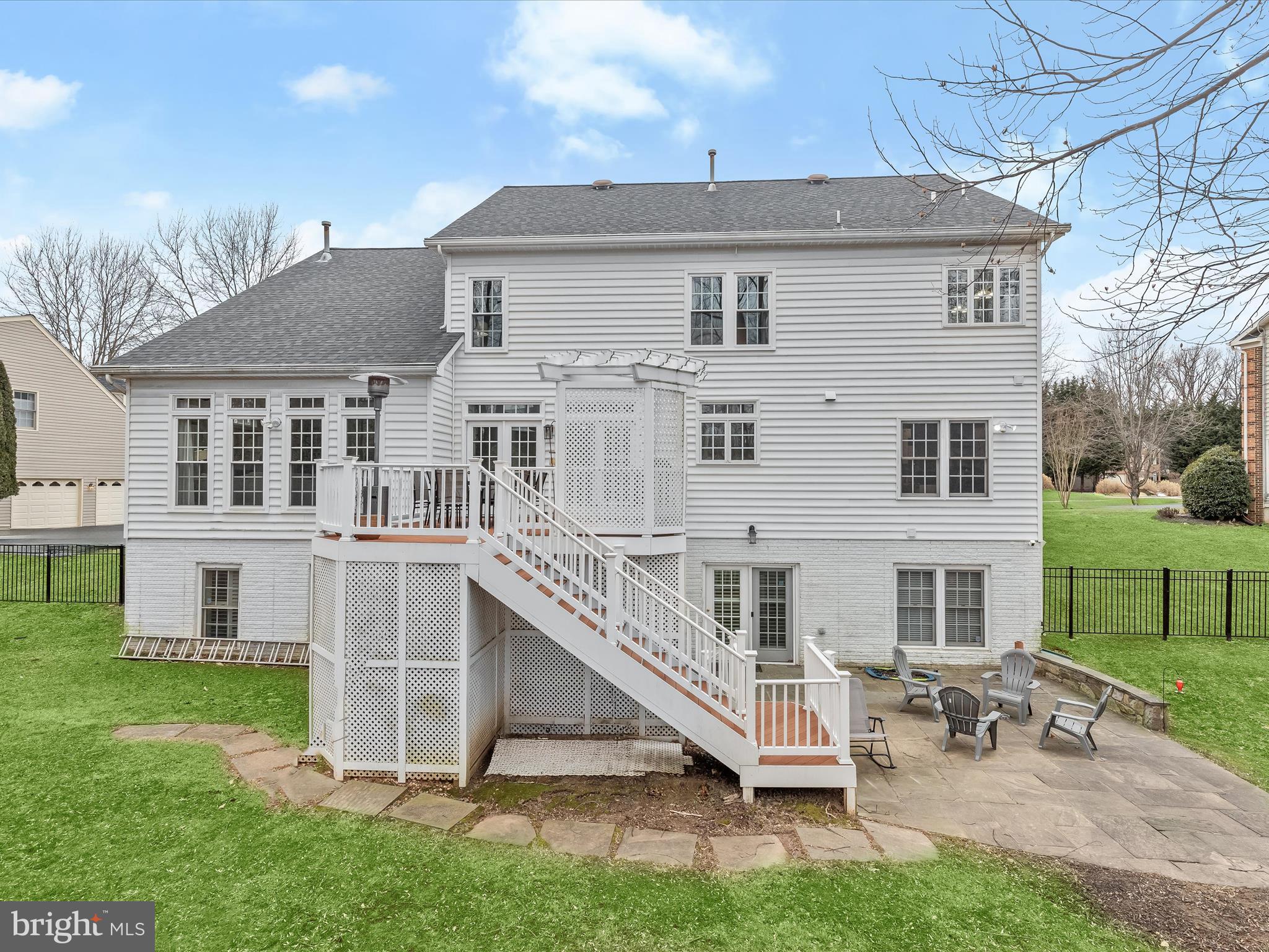 SMALLS NURSERY - Residential