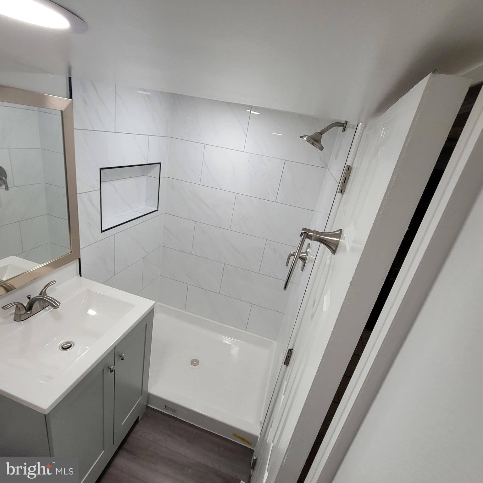 WARREN COUNTY - Residential Lease