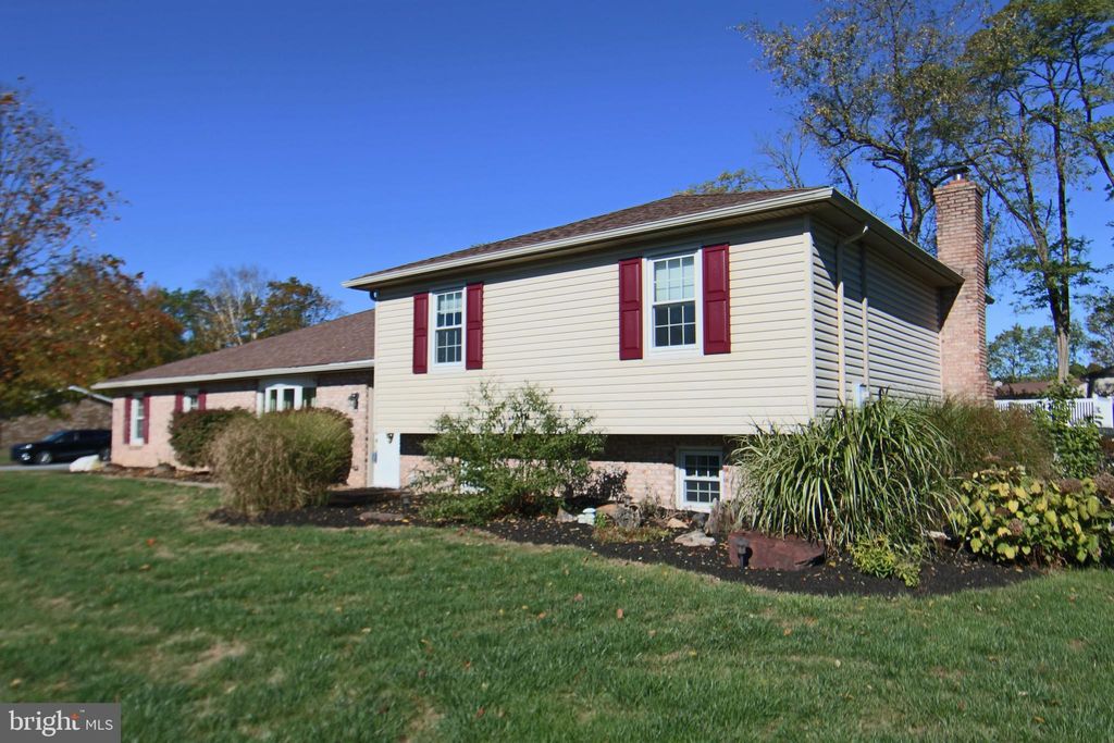 Photo of 4914 Killington Drive, HARRISBURG, PA 17112 (MLS # PADA2049168)