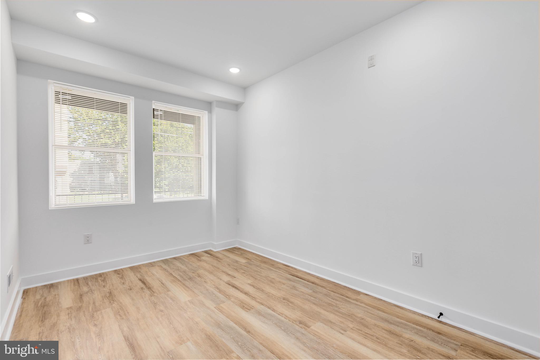 MANTUA - Residential Lease