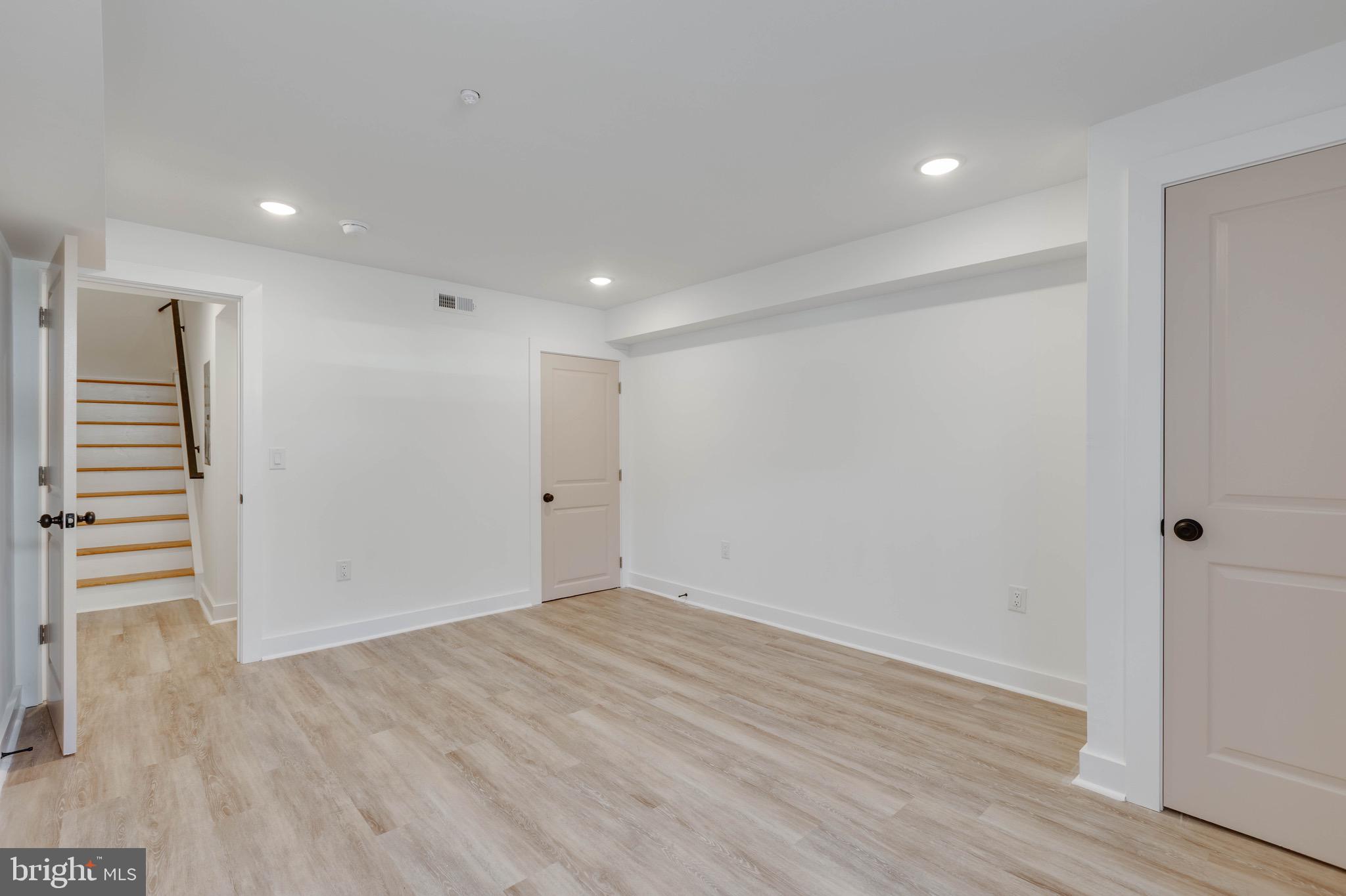 MANTUA - Residential Lease