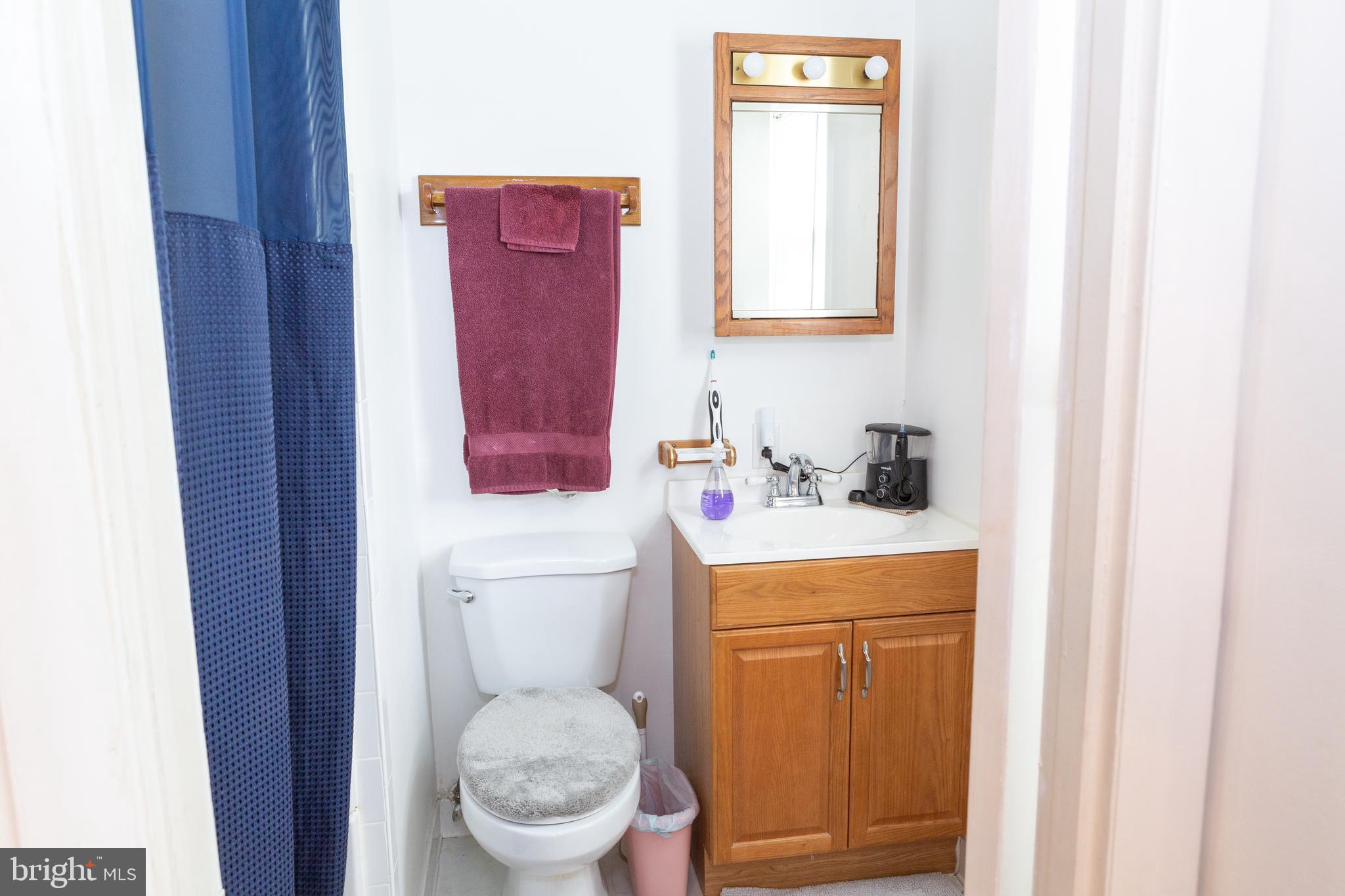 LANDMARK SQUARE - Residential