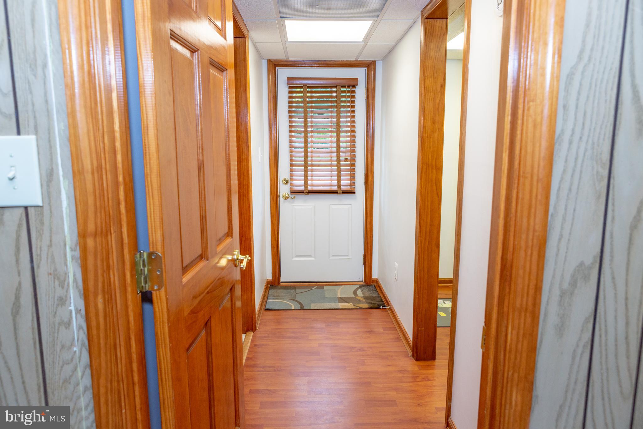 LANDMARK SQUARE - Residential