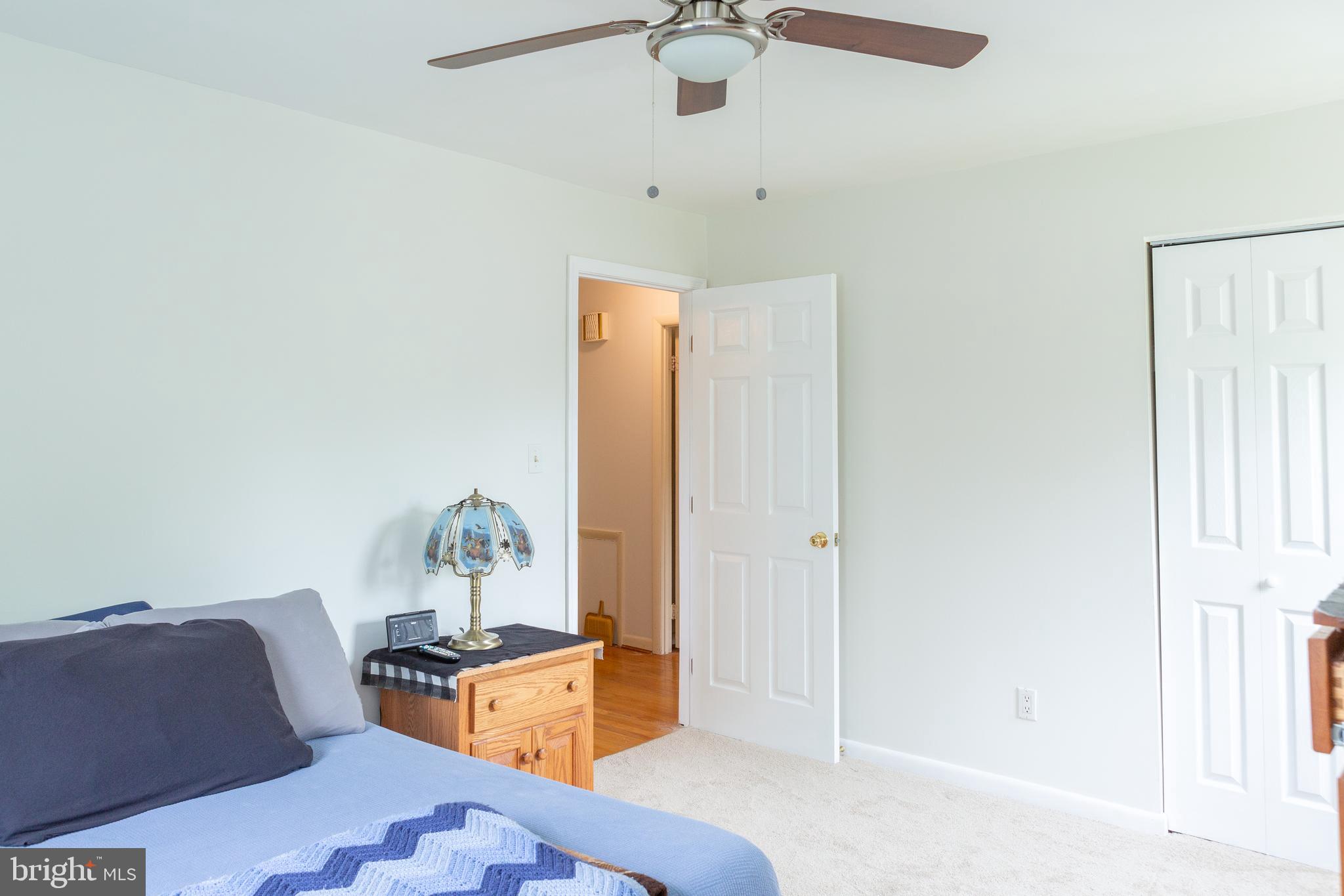 LANDMARK SQUARE - Residential