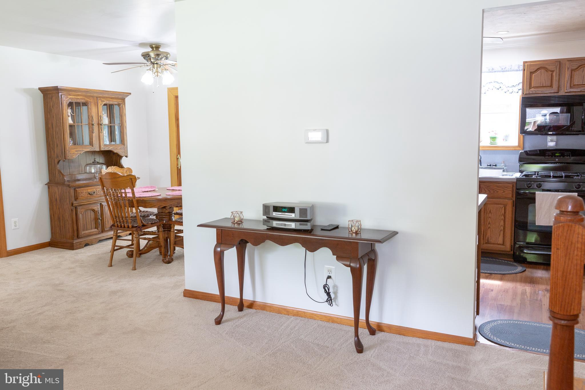 LANDMARK SQUARE - Residential