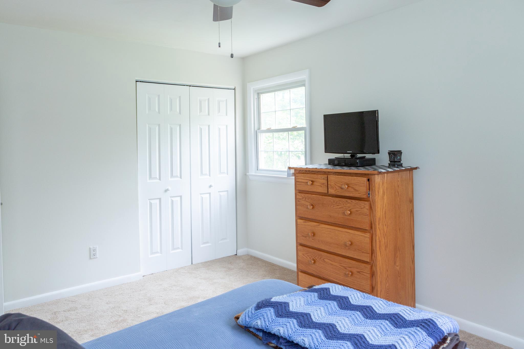 LANDMARK SQUARE - Residential