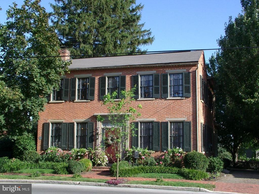 STRASBURG SQUARE - Residential