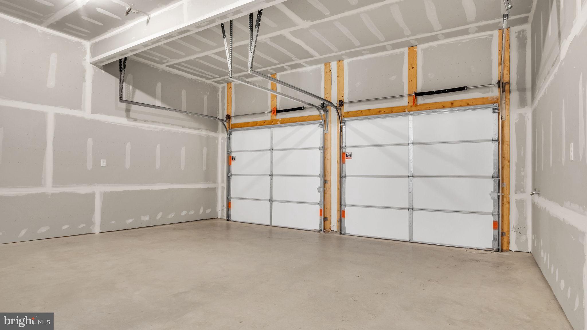 ROCKVILLE ESTATES - Residential