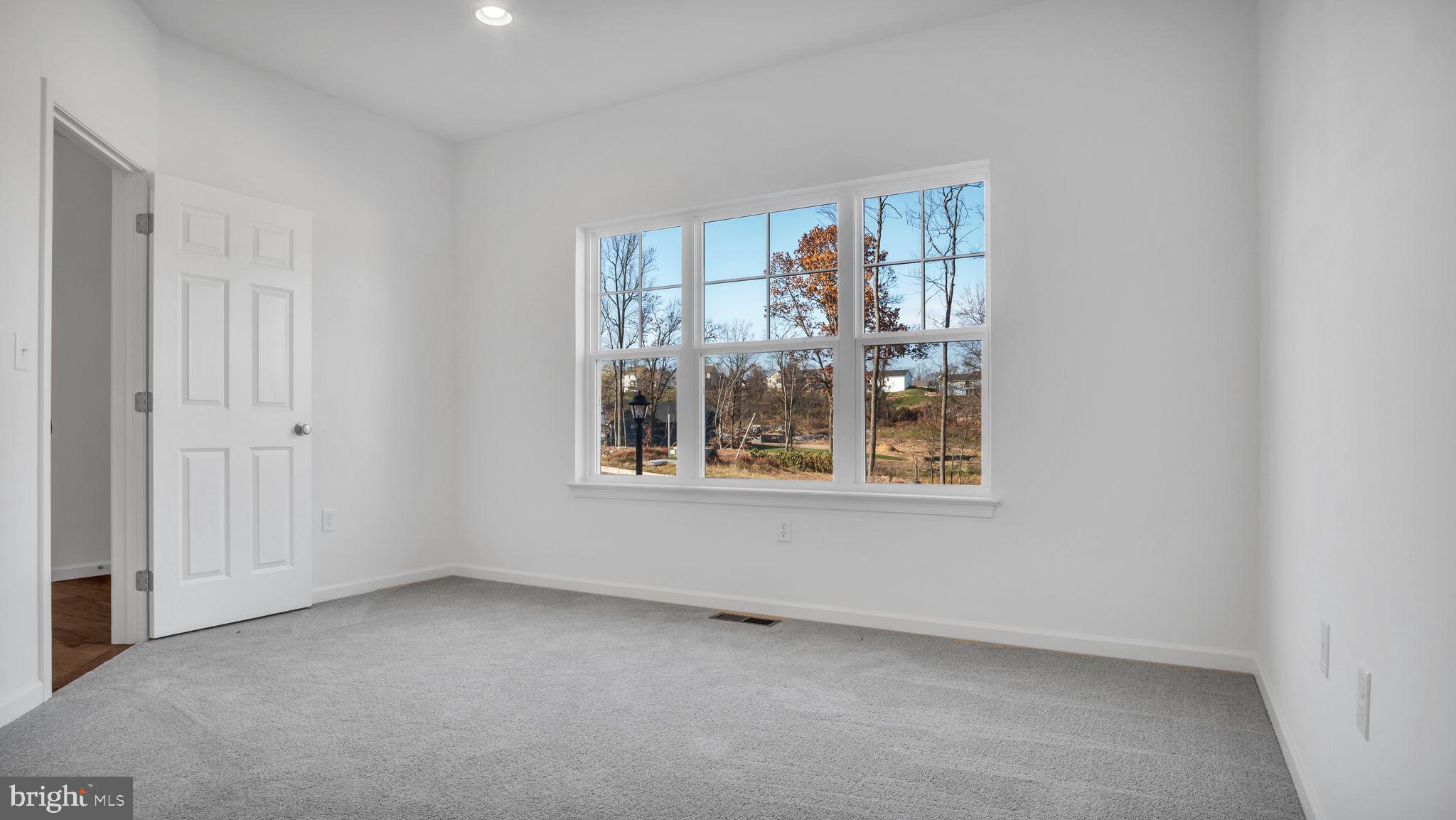 ROCKVILLE ESTATES - Residential