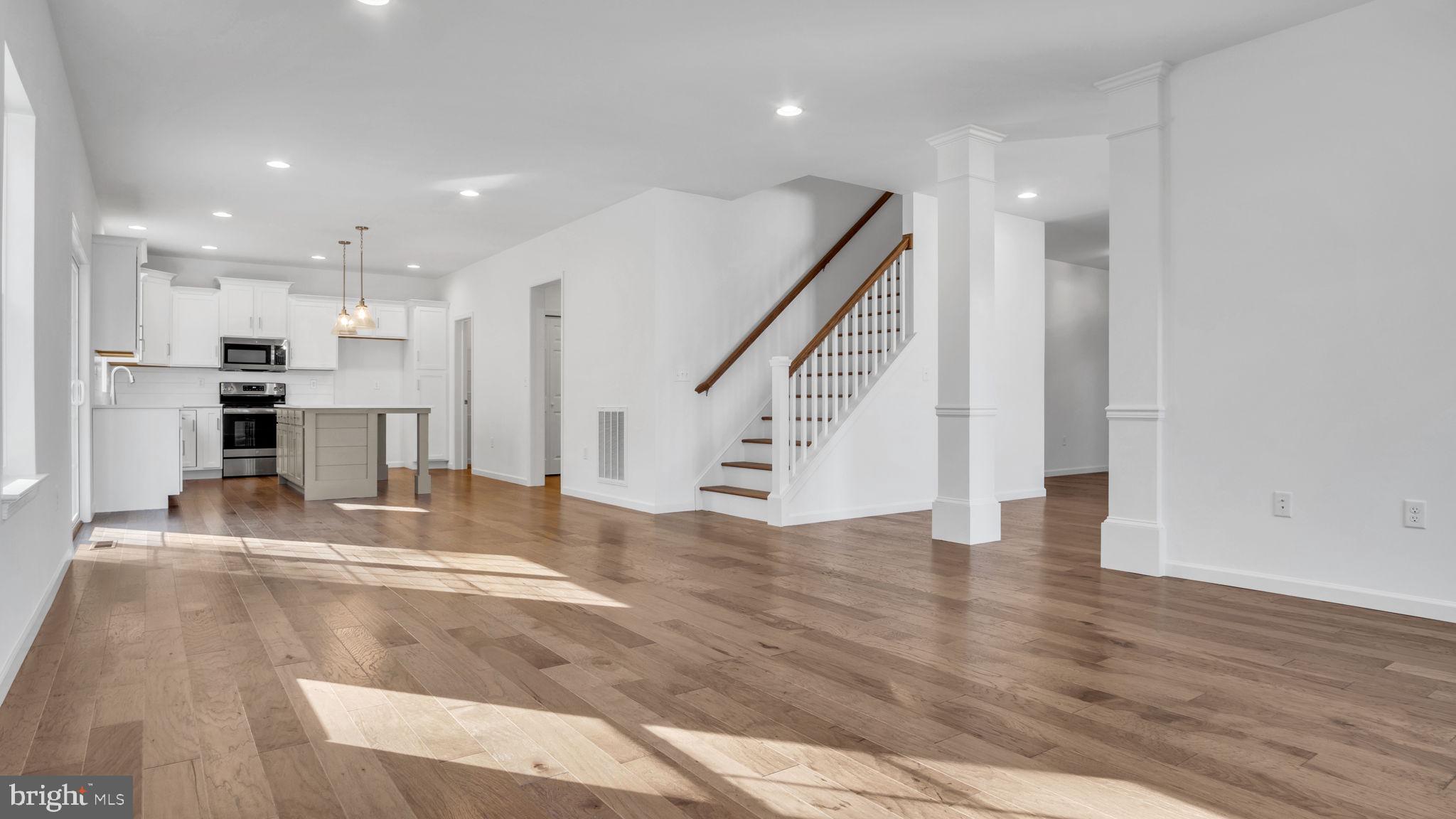 ROCKVILLE ESTATES - Residential