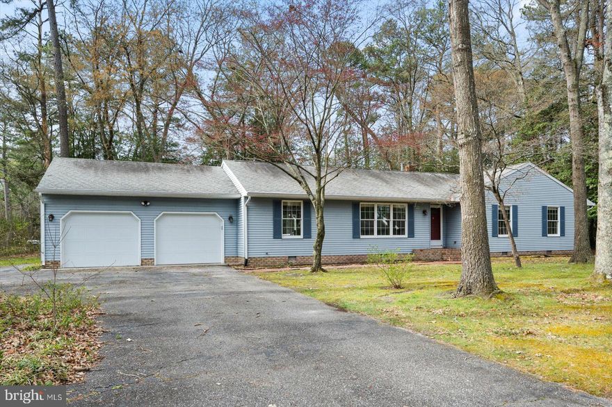 Classic rancher with two-car garage located in quiet neighborhood of Kilbirnie Estates. This inviting three-bedroom, two-bath home features a primary suite with spacious walk-in closet, private ensuite bathroom, elegant chair molding, ceiling fan, and custom window shutters. The additional bedrooms also feature ample closet space. Recent upgrades include all new carpeting throughout the home, fresh interior paint, new stainless steel kitchen appliances, and new toilets. Built-in shelving in family room offers charm as well as functionality. A dedicated laundry room with shelving and washer and dryer offers added convenience. Enjoy your private picturesque backyard on either your screened-in porch or open back deck built with composite decking. Garage includes built-in shelving and pull-down attic access for extra storage. This property also includes a spacious shed. Minutes from Wor-Wic Community College, downtown Salisbury, and Berlin. Recently power washed and move-in ready!