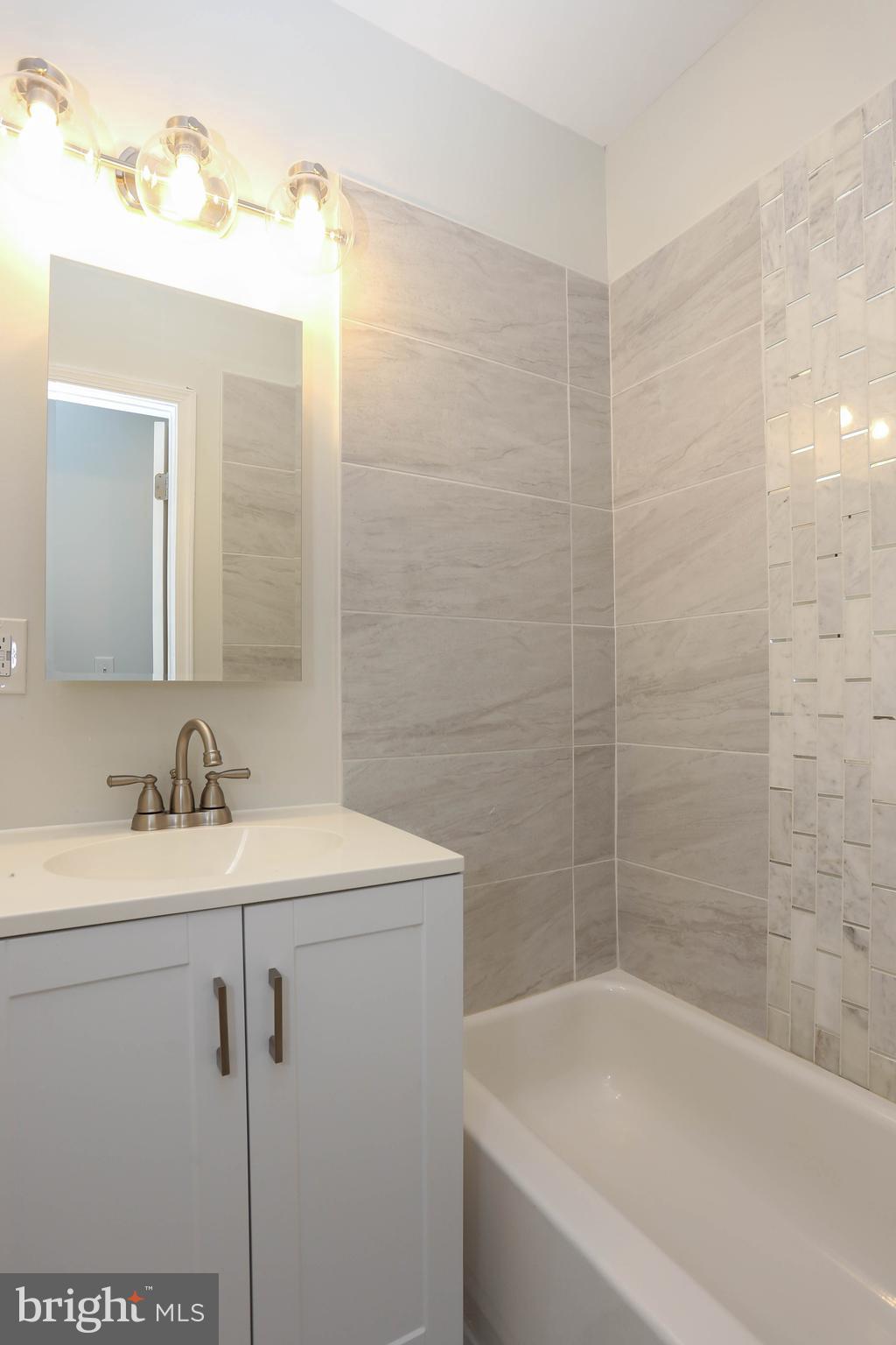 WAVERLY - Residential Lease