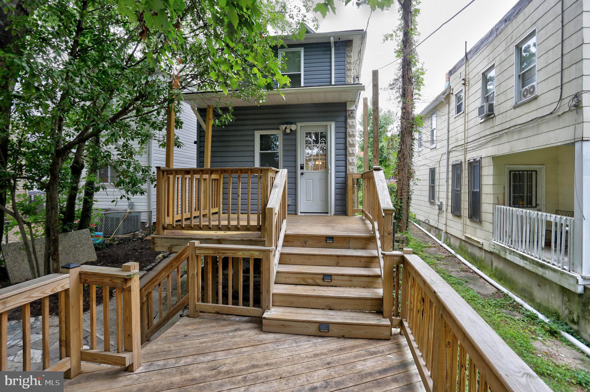 WAVERLY - Residential Lease