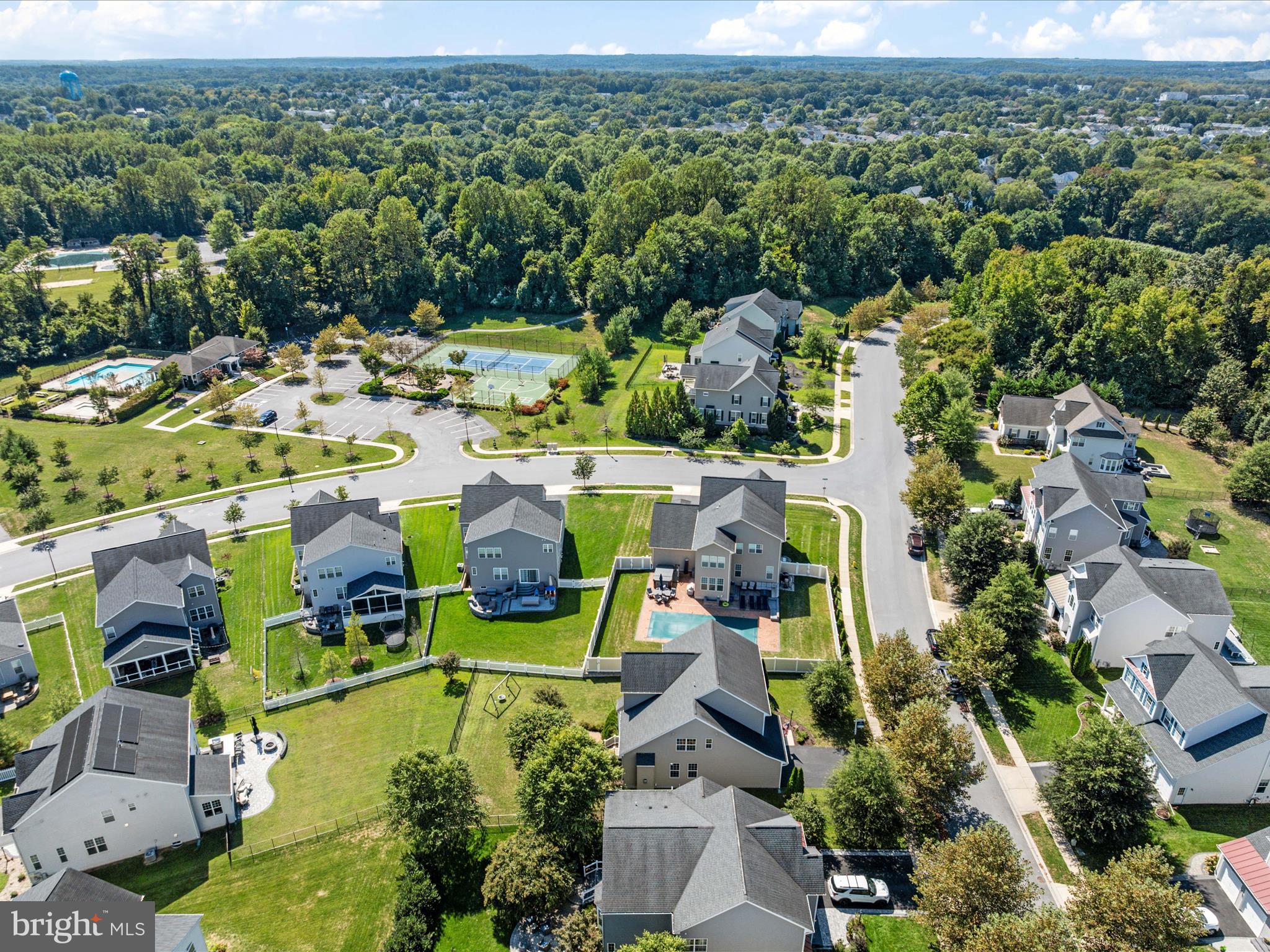 2425 MACALLISTER LANE