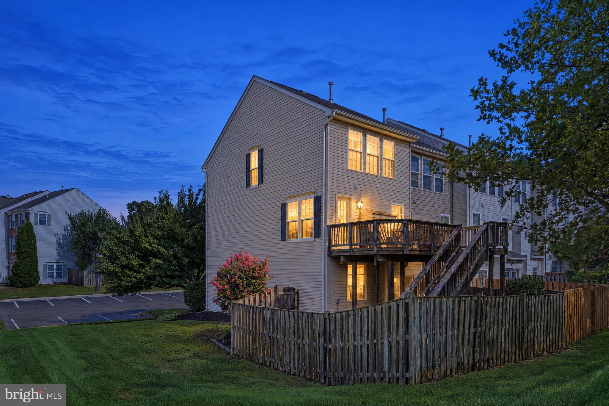 9837 MAITLAND LOOP