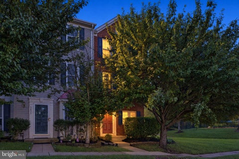 Photo of 9837 Maitland Loop, BRISTOW, VA 20136 (MLS # VAPW2132554)