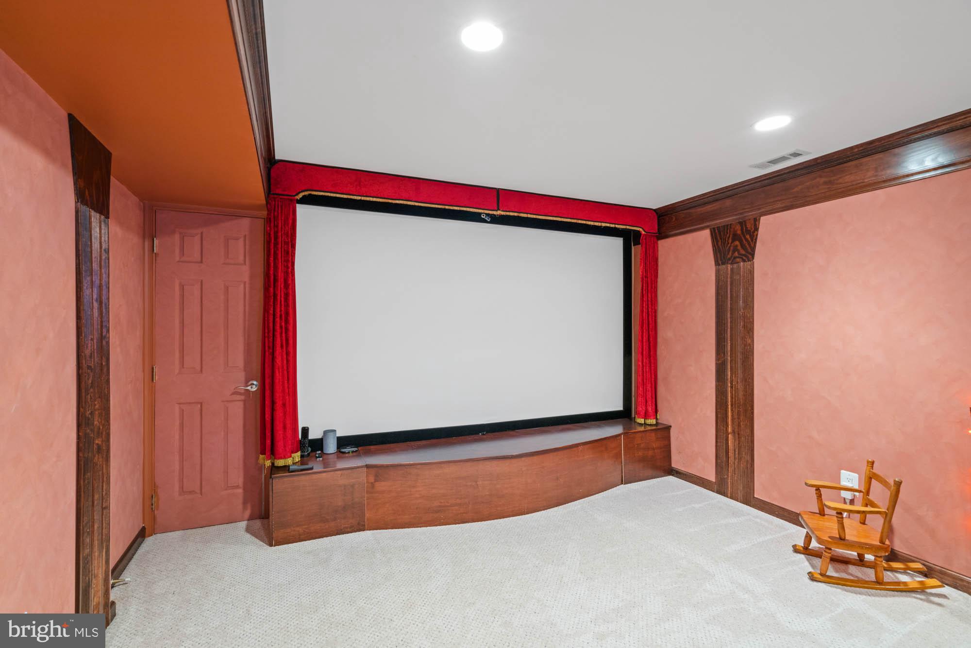 QUAIL OVERLOOK - Residential