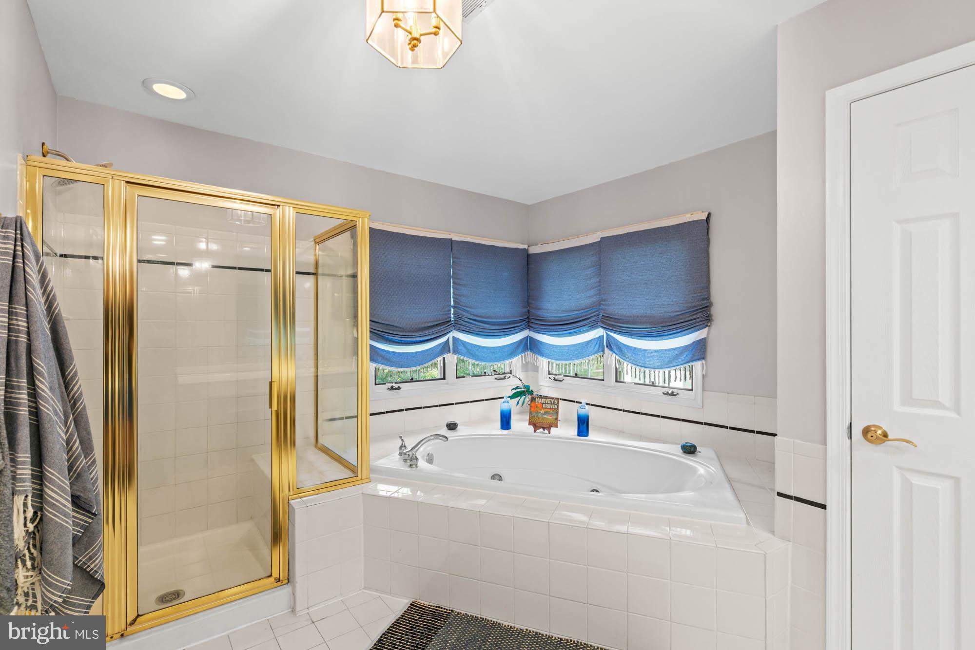 QUAIL OVERLOOK - Residential