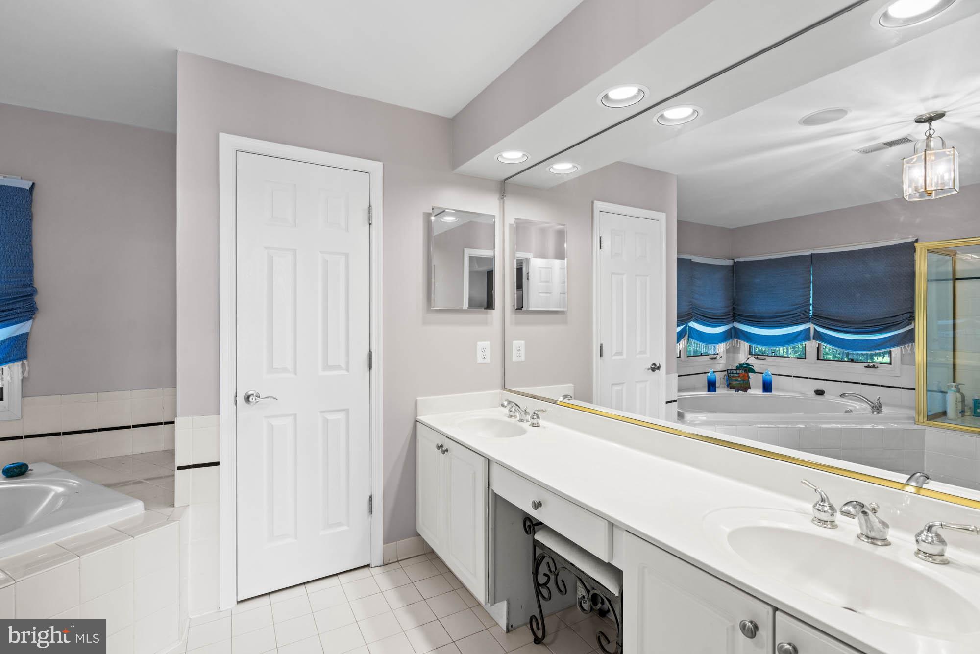 QUAIL OVERLOOK - Residential