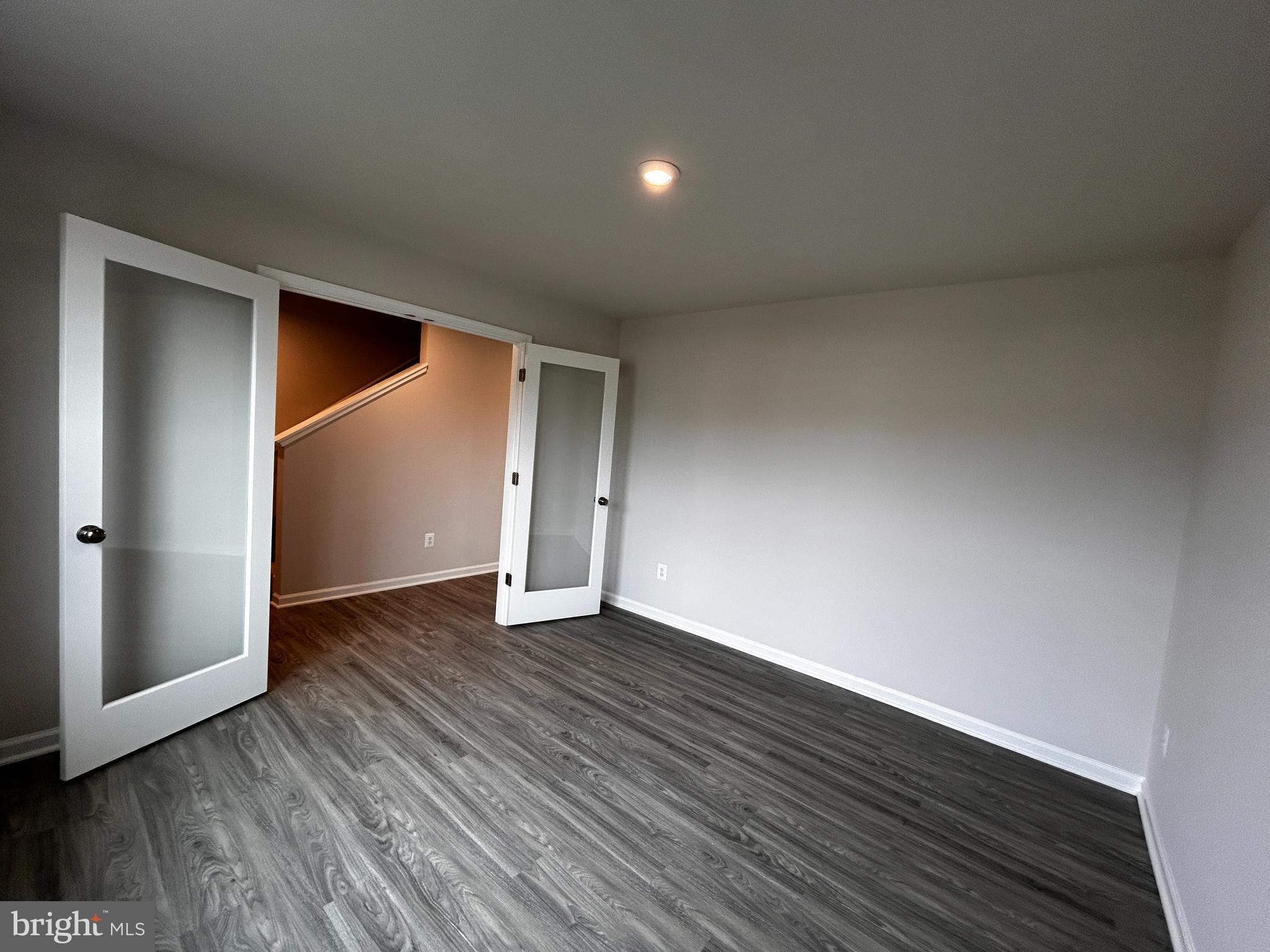 STONE SPRING - Residential Lease