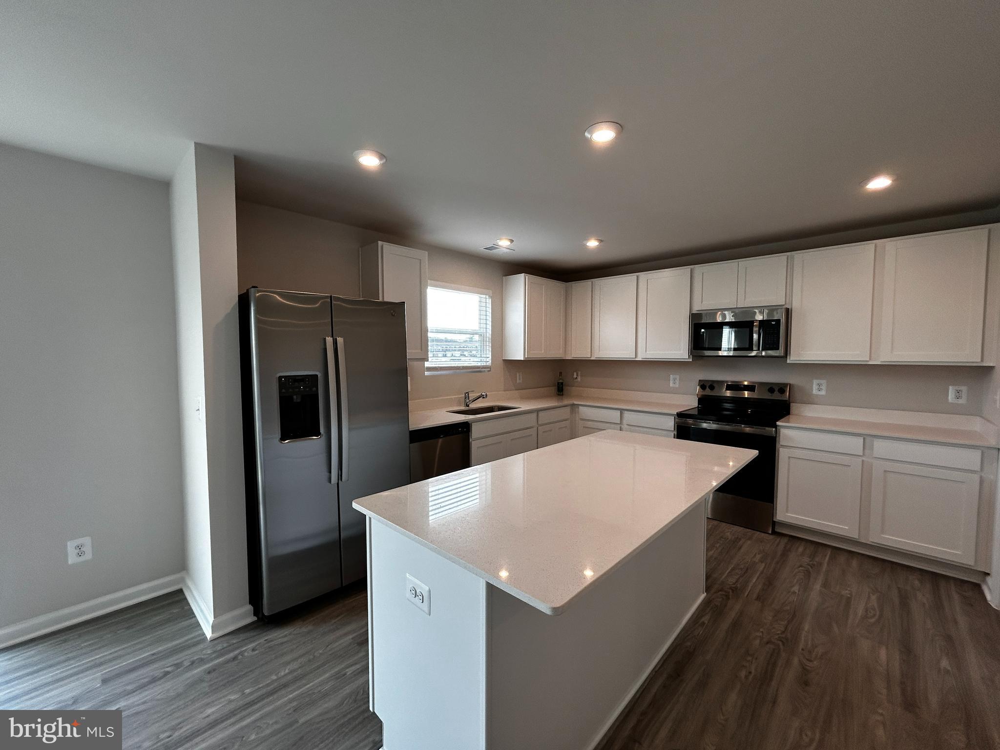 STONE SPRING - Residential Lease