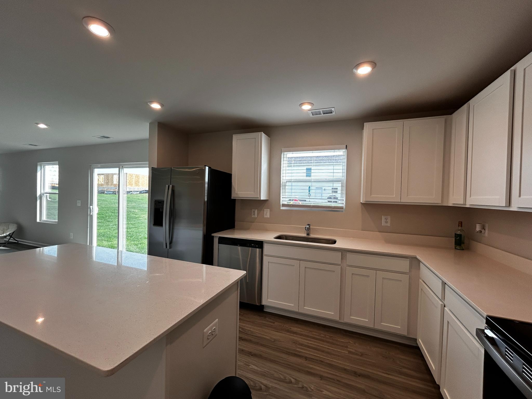 STONE SPRING - Residential Lease