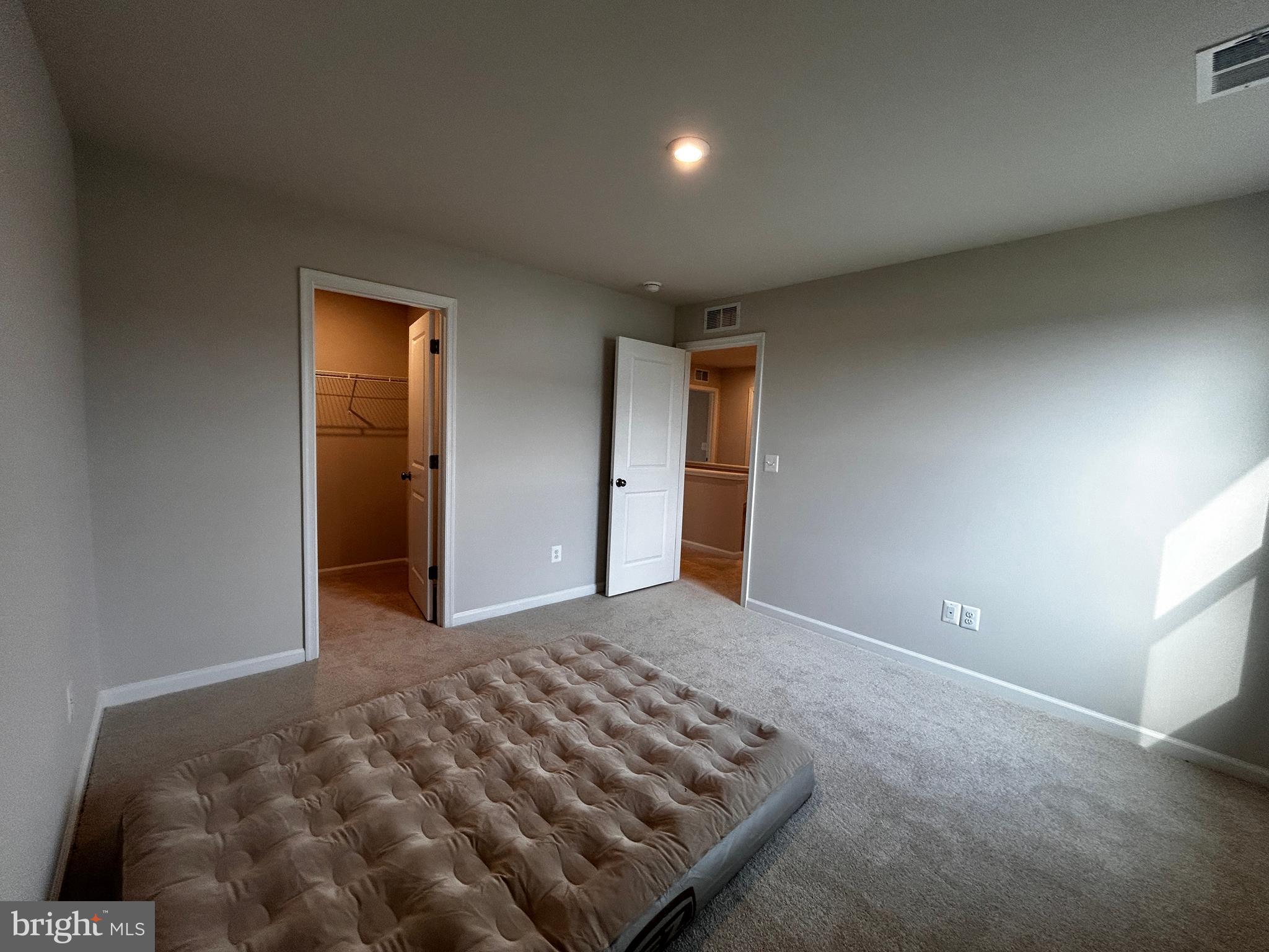 STONE SPRING - Residential Lease