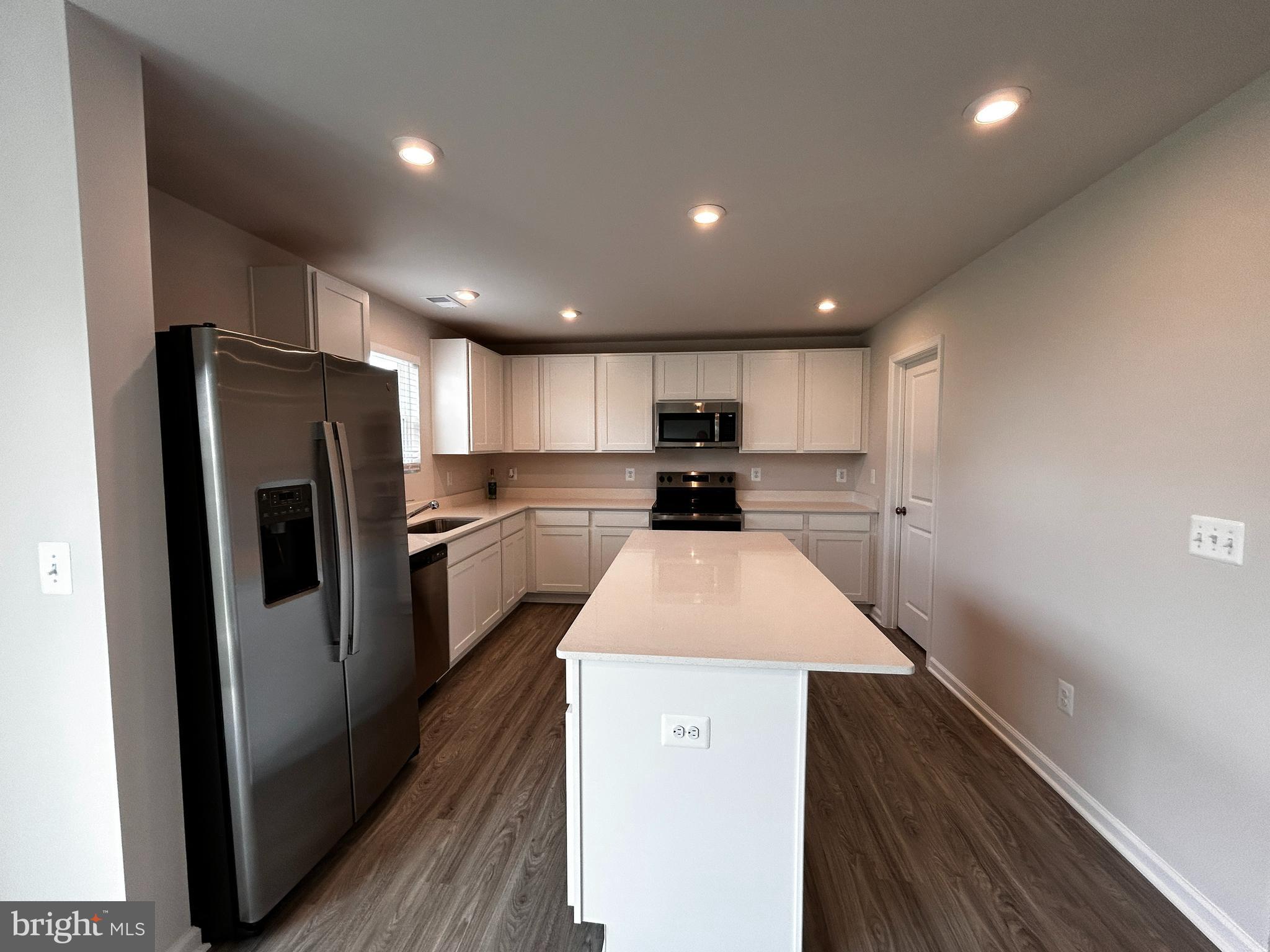 STONE SPRING - Residential Lease