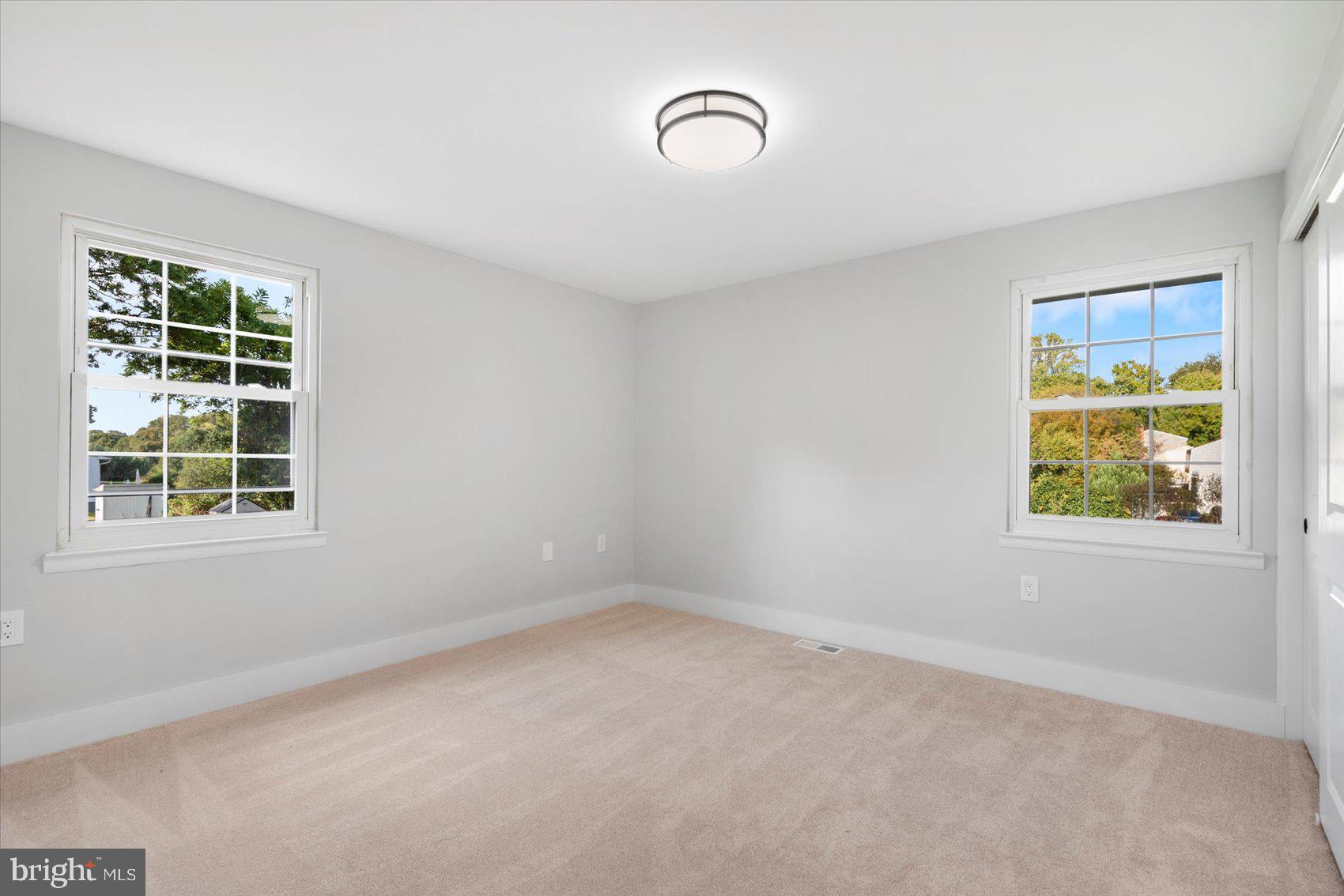 OWEN BROWN WOODS - Residential