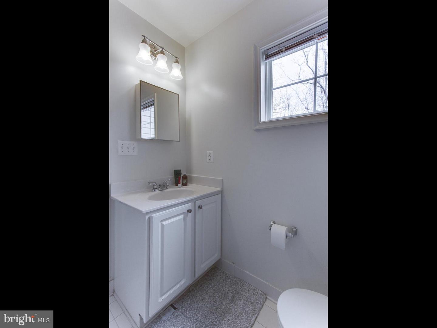 LINCOLN TERRACE - Residential Lease