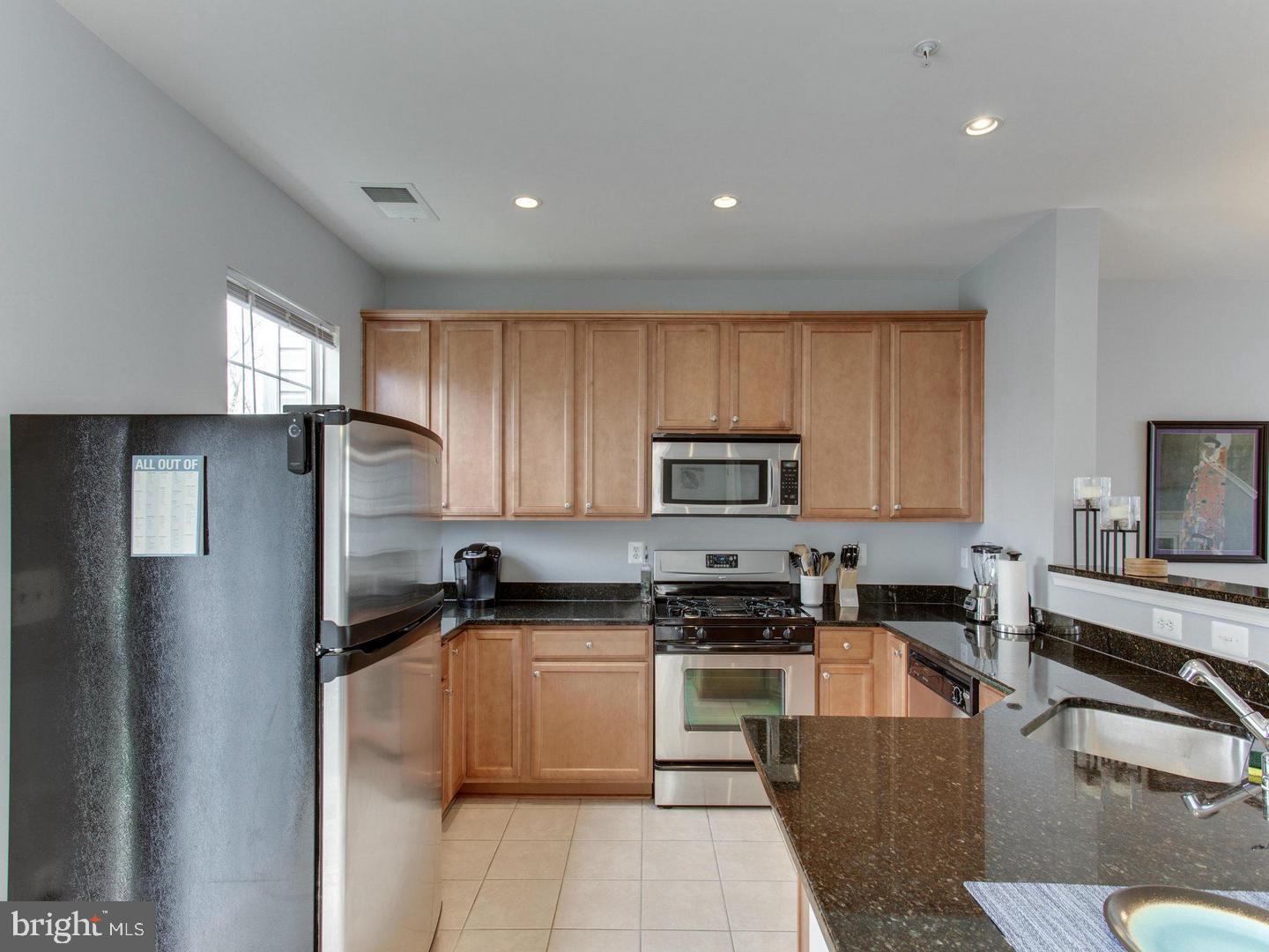 LINCOLN TERRACE - Residential Lease