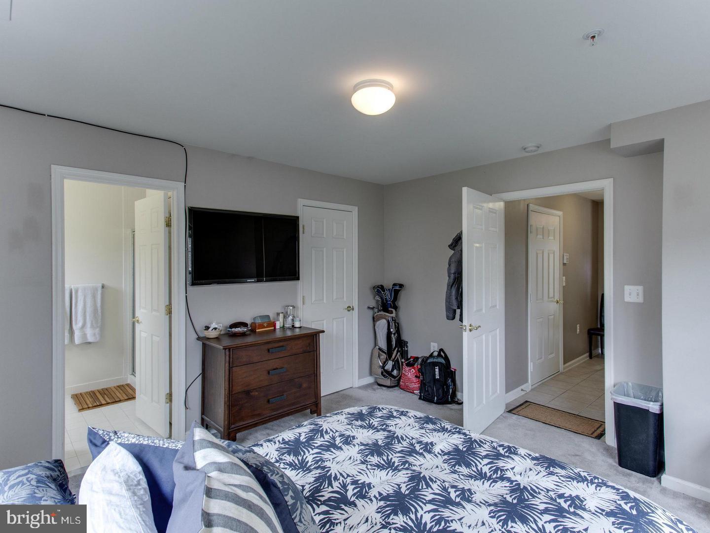 LINCOLN TERRACE - Residential Lease