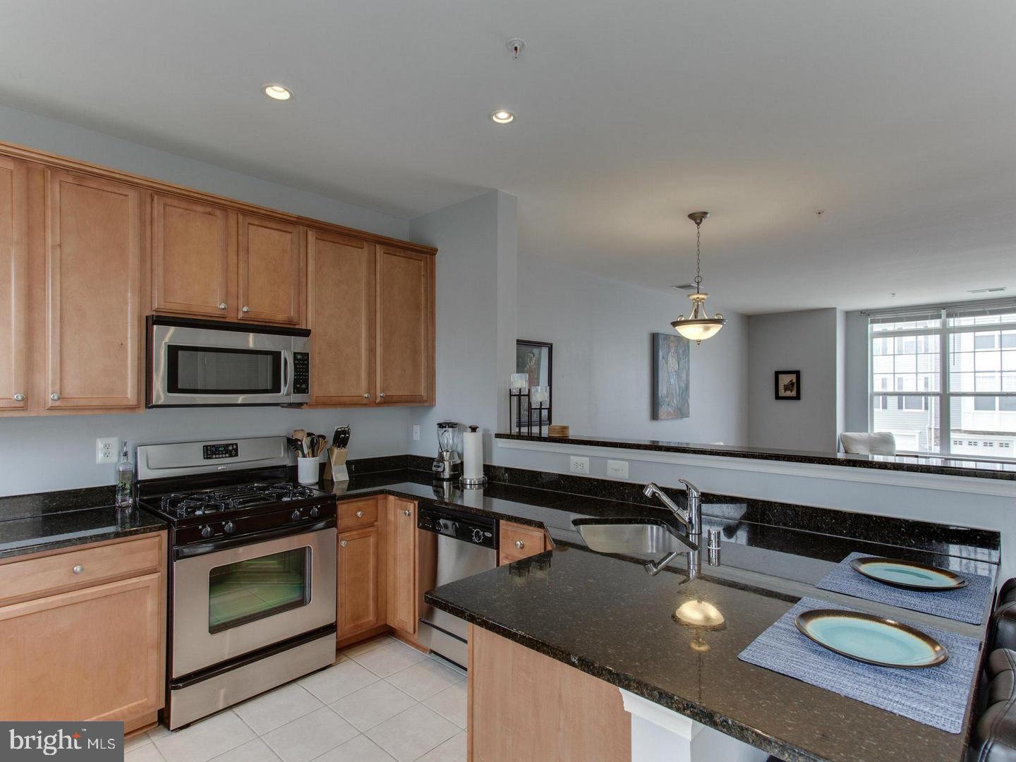 LINCOLN TERRACE - Residential Lease