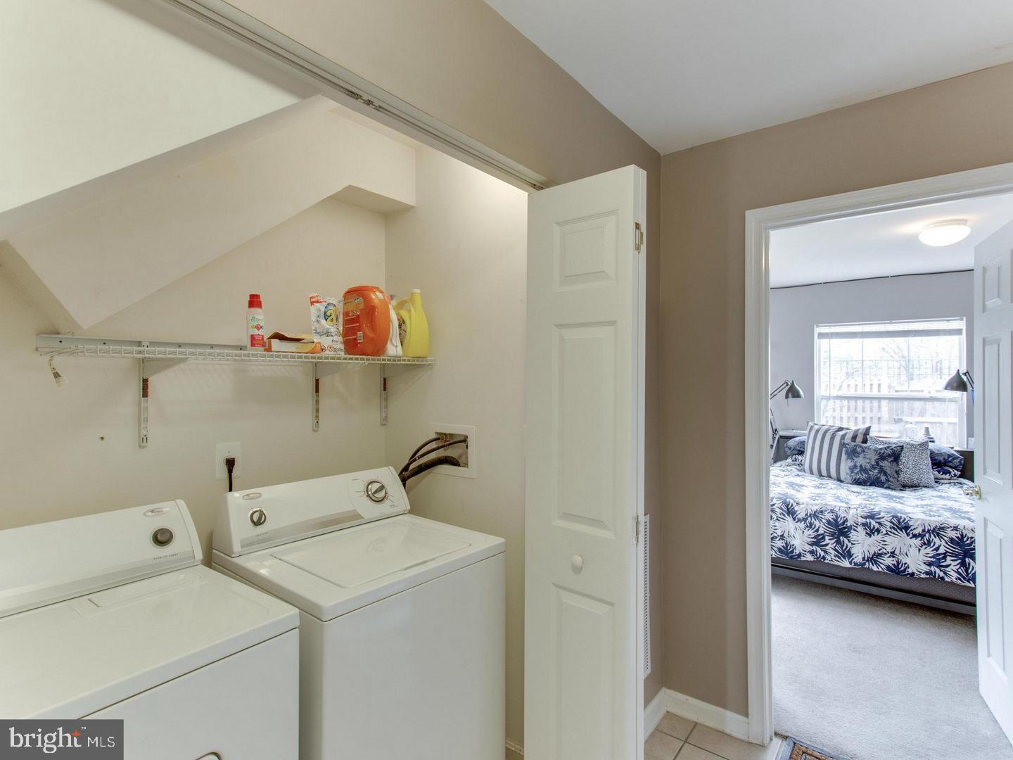 LINCOLN TERRACE - Residential Lease