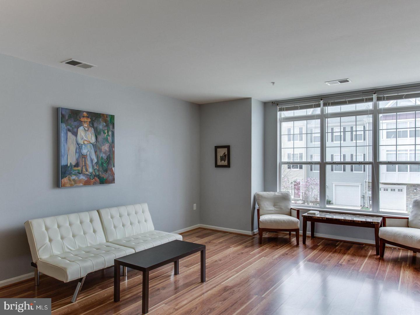 LINCOLN TERRACE - Residential Lease