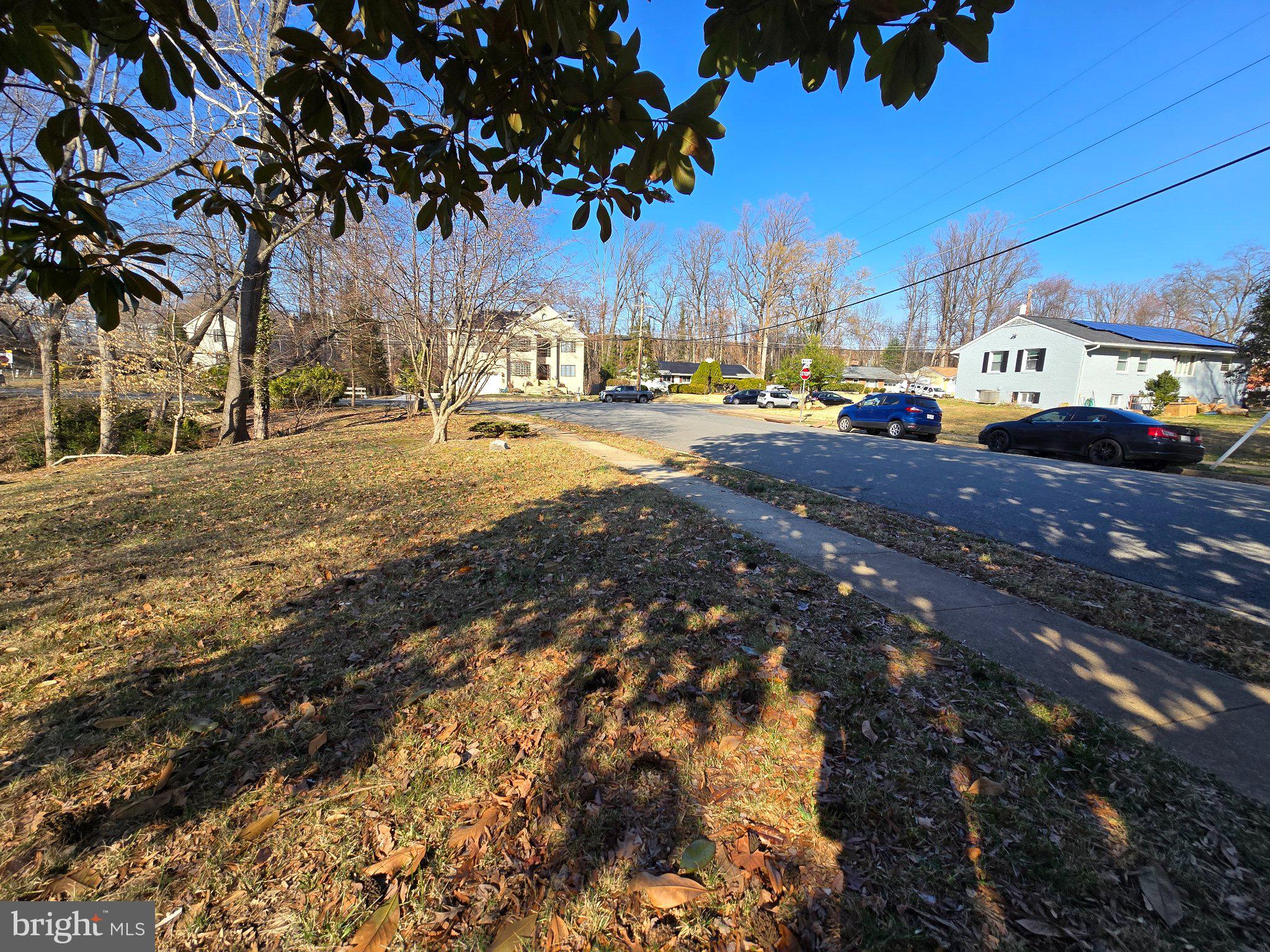 7669 LONG PINE DRIVE