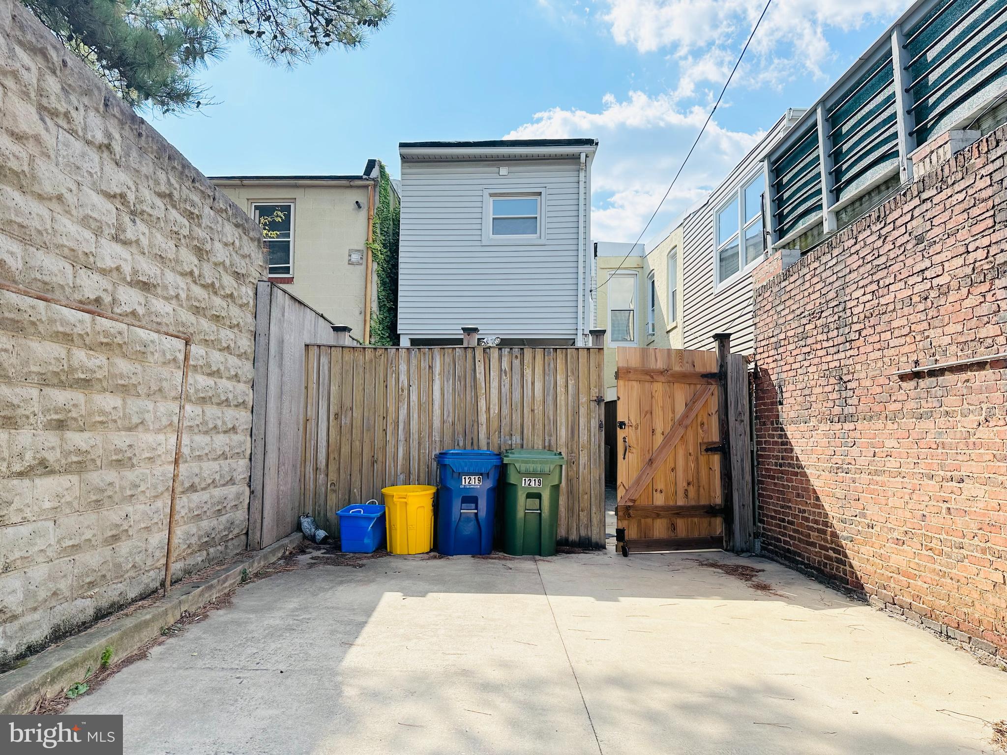 FEDERAL HILL HISTORIC DISTRICT - Residential Lease