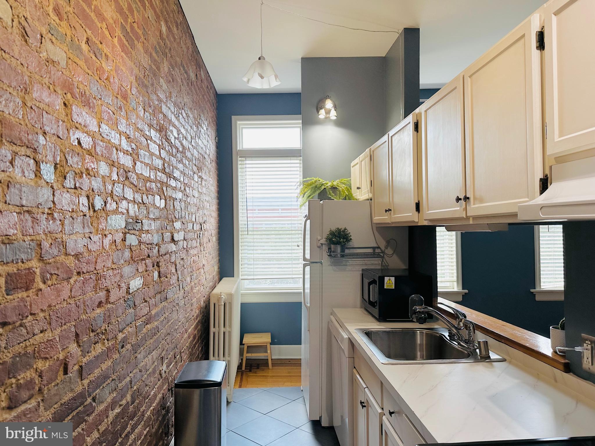 FEDERAL HILL HISTORIC DISTRICT - Residential Lease