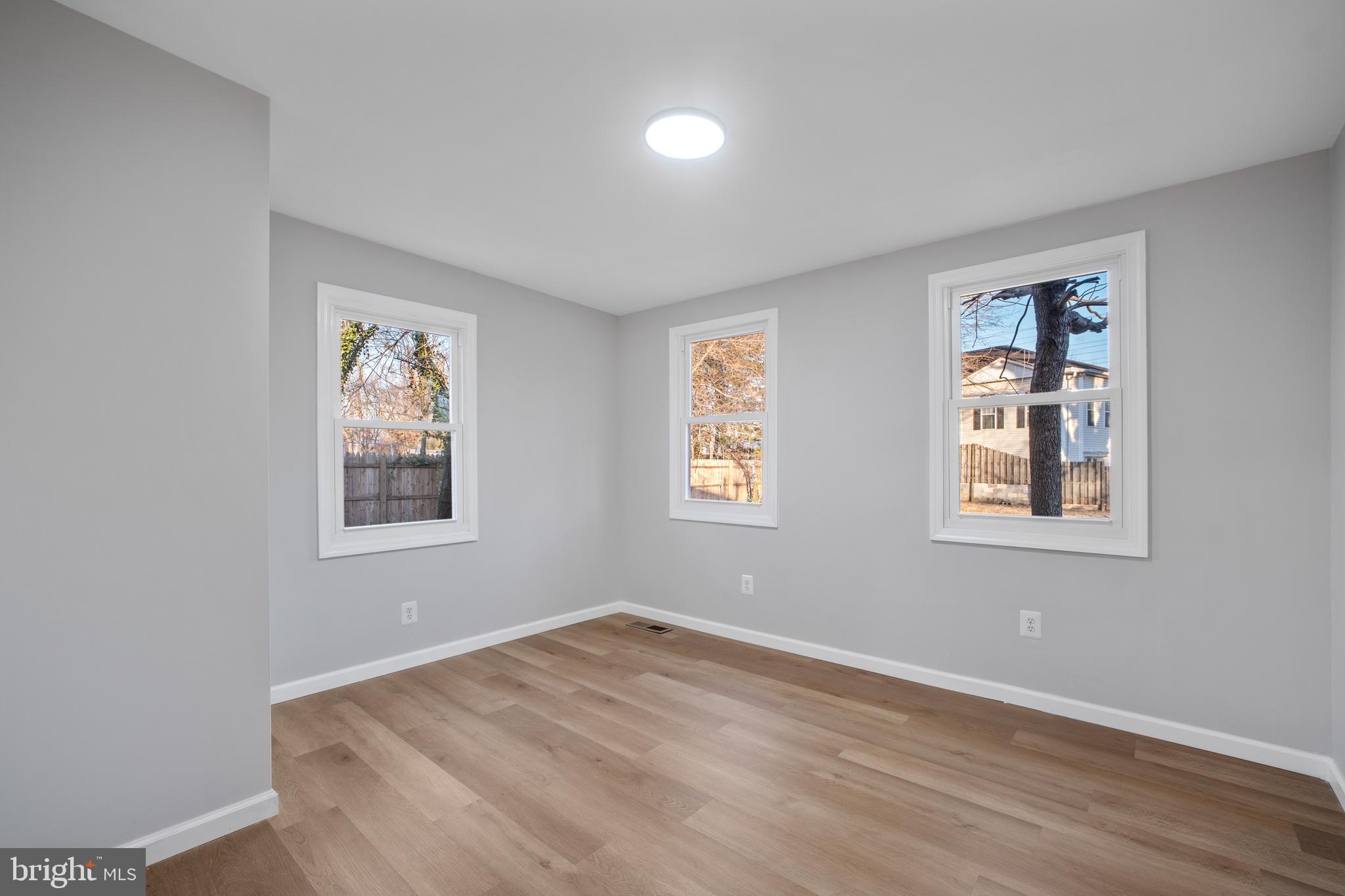 KINGS HEIGHTS - Residential