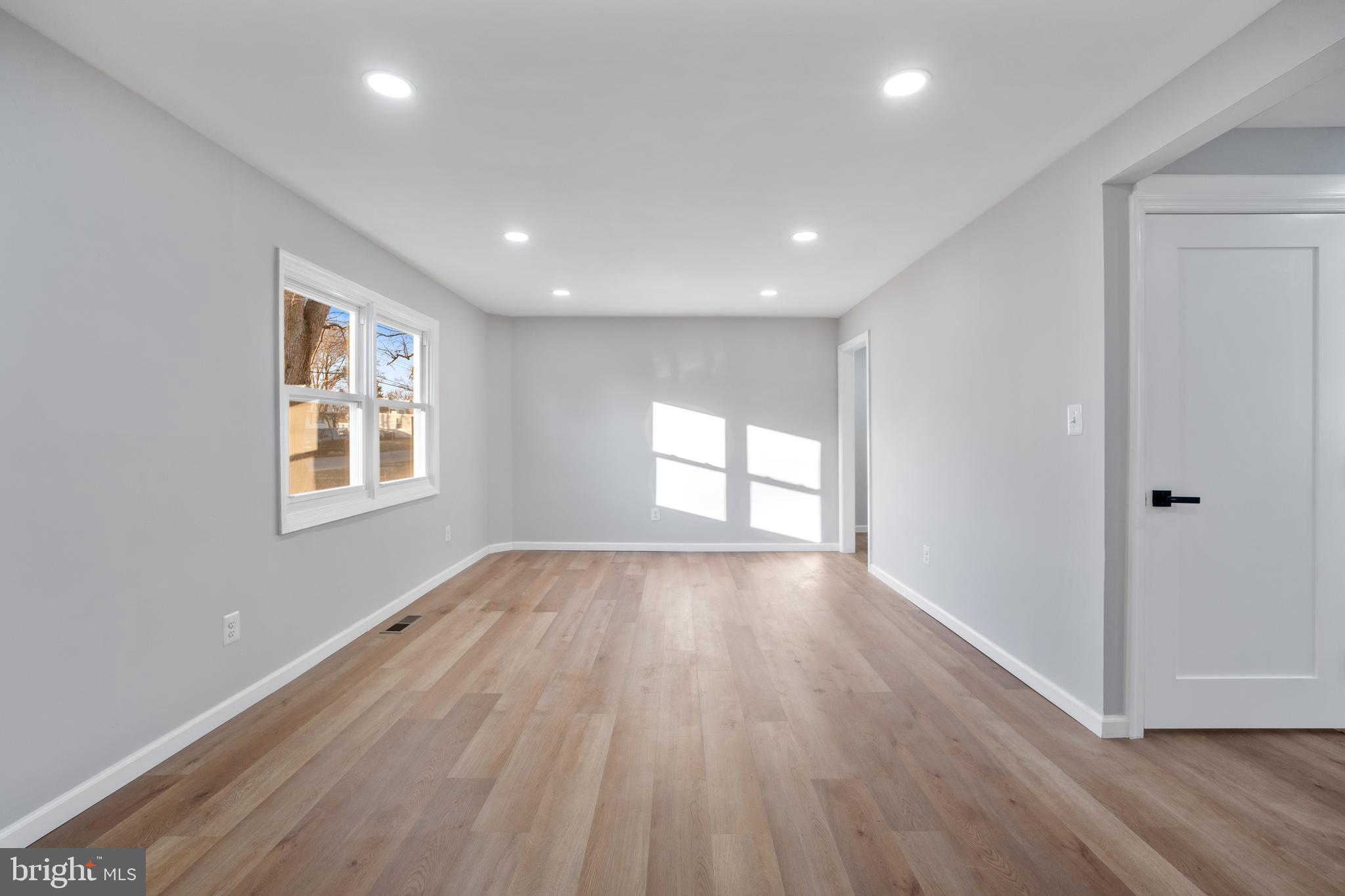 KINGS HEIGHTS - Residential