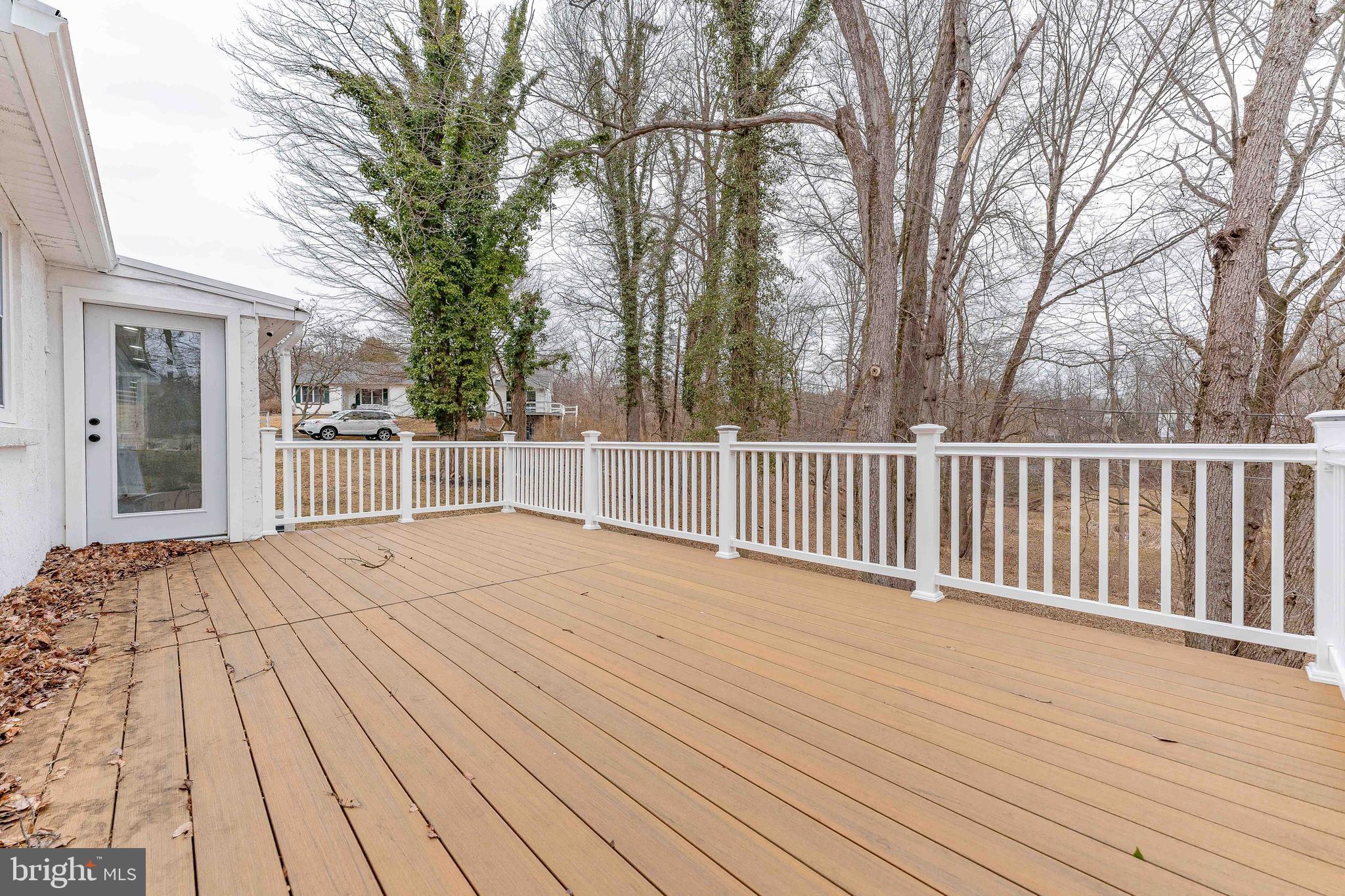 1225 DOGWOOD DRIVE
