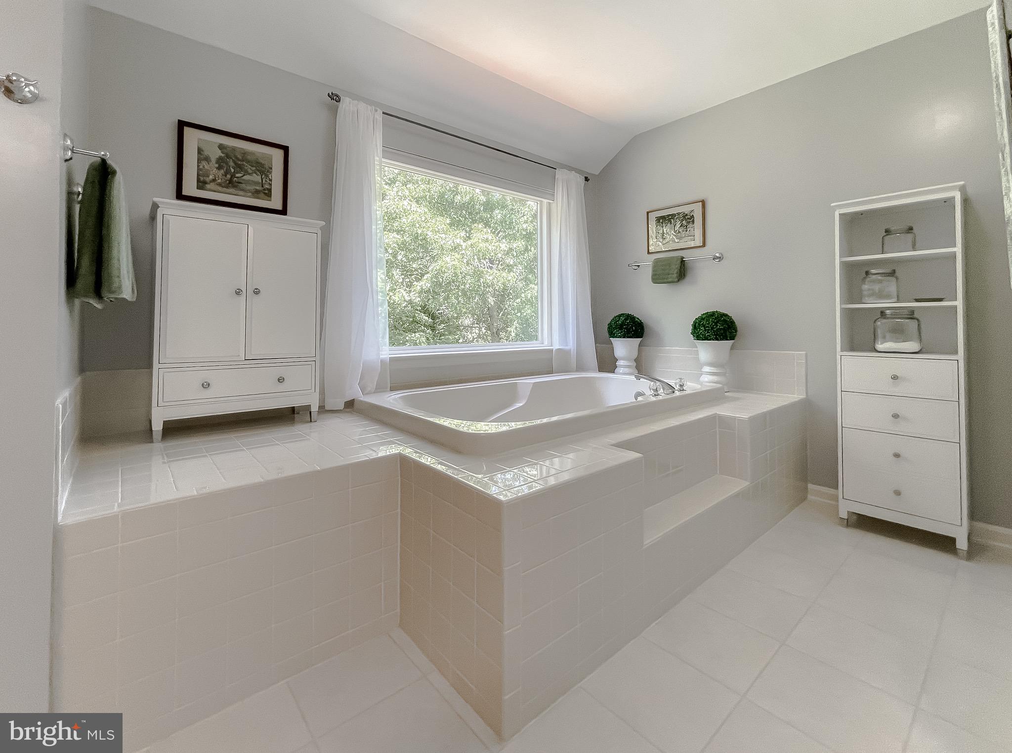 KINGSTON - Residential