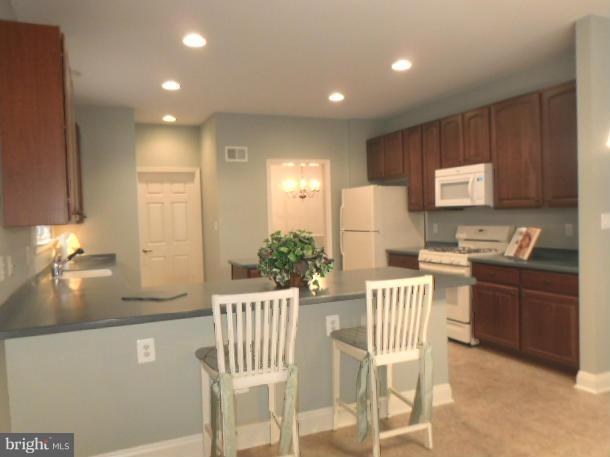 HERITAGE HUNT - Residential Lease