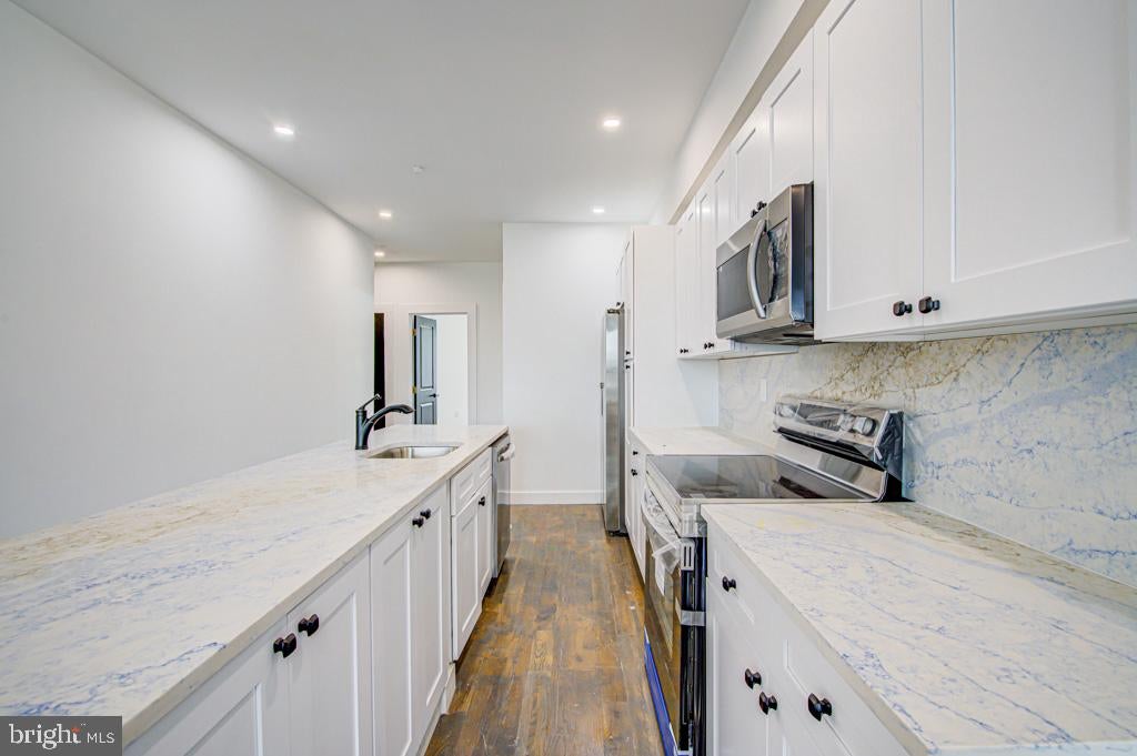 1703 POINT BREEZE AVENUE